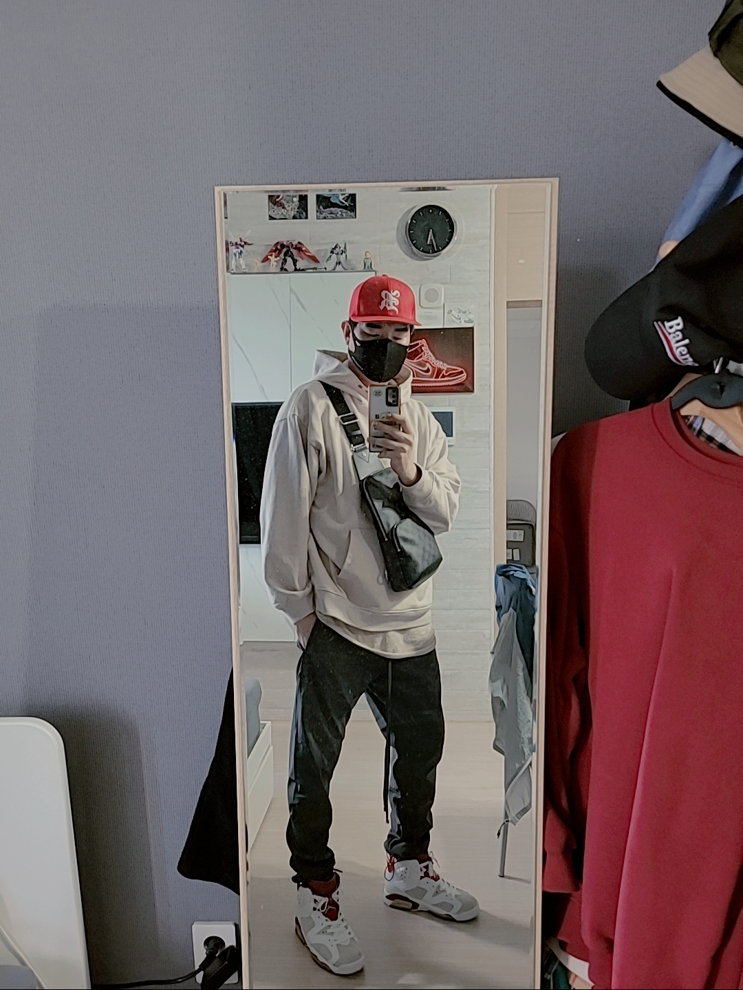 Jordan 6 Retro Alternate, Essentials Track Pants Black - 20FW 착용 스타일 - 4