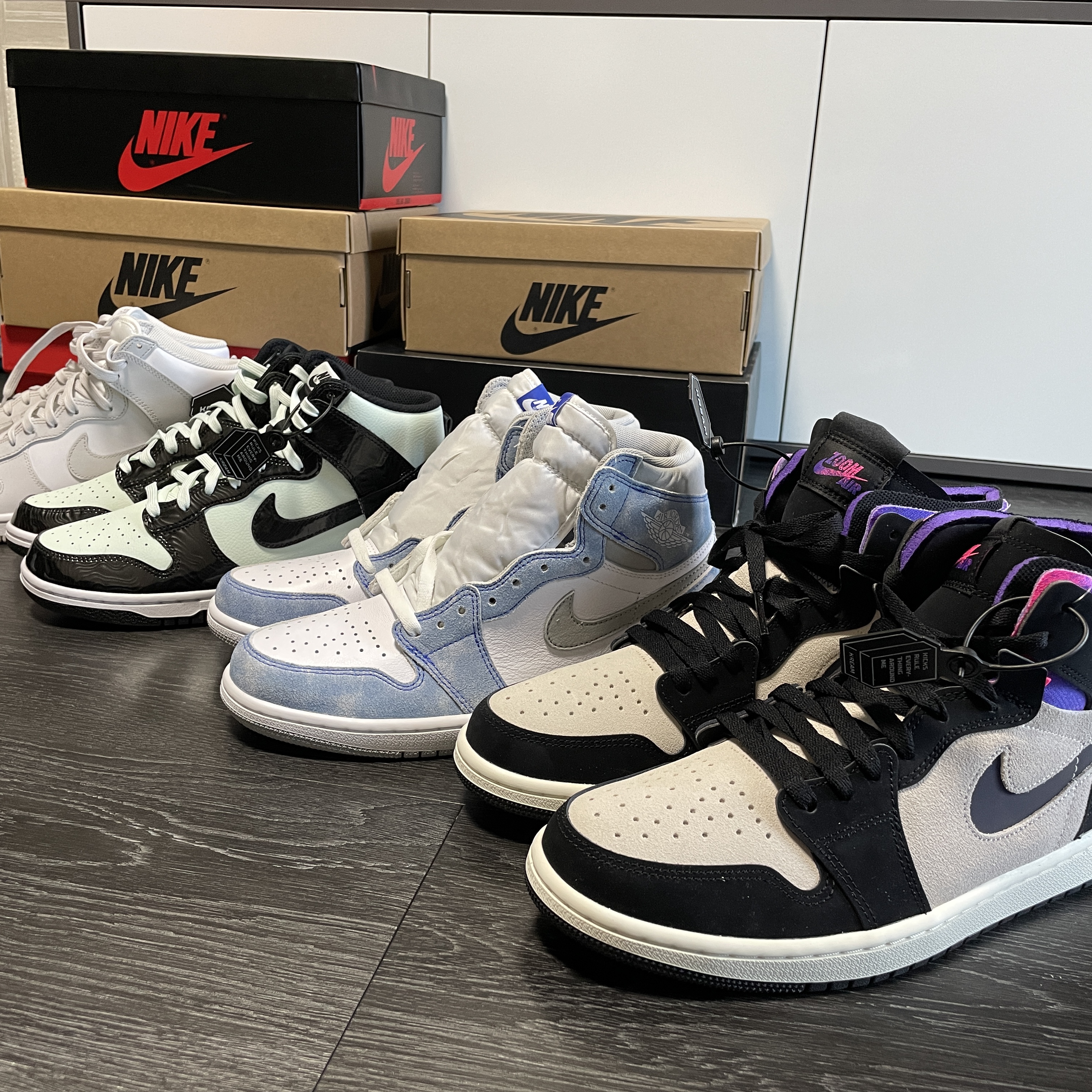 Jordan 1 x Paris Saint-Germain Zoom Air CMFT, Jordan 1 Retro High OG Hyper Royal 착용 스타일