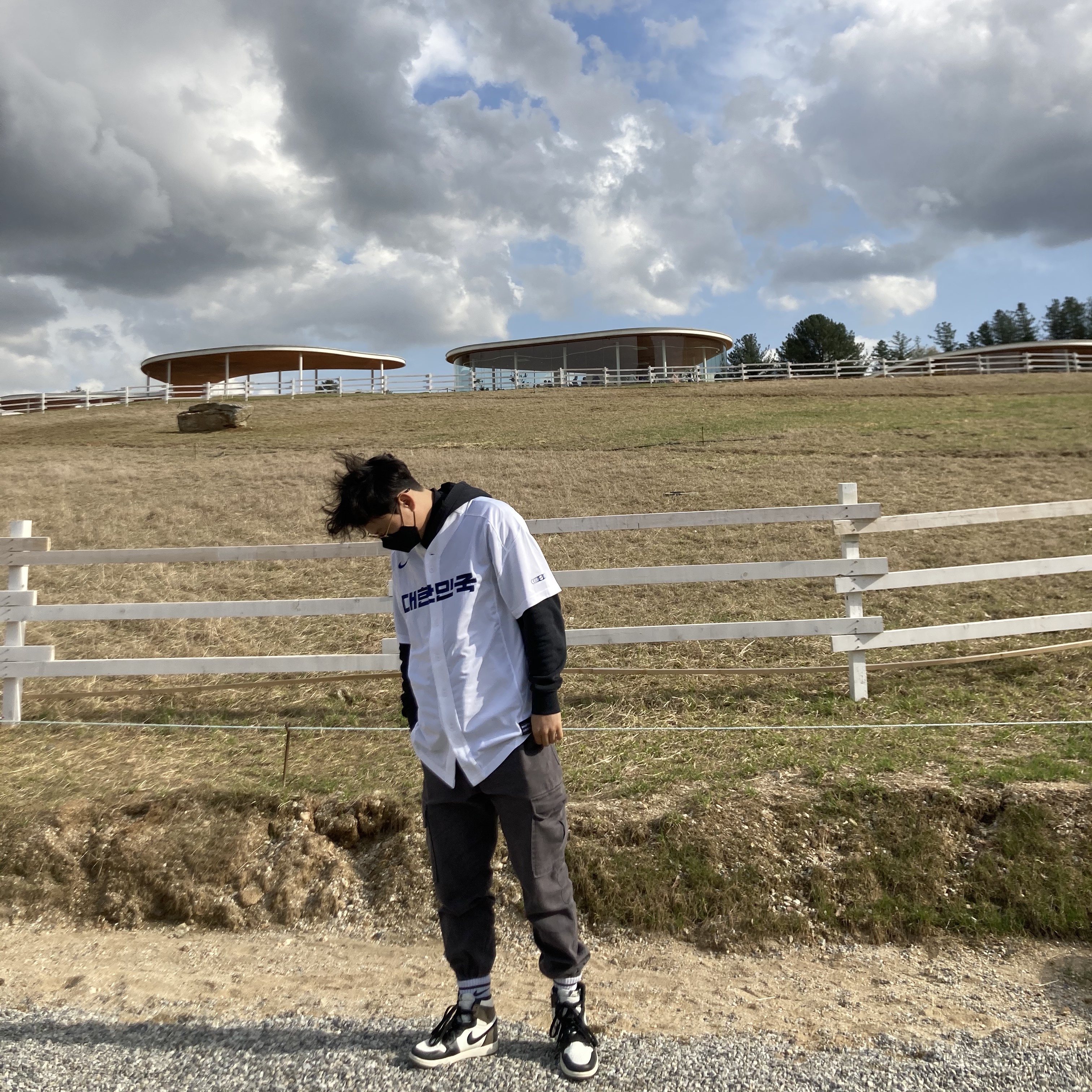 Nike x Drake Nocta Essential Mock Neck Black - Asia, Nike NRG Solo Swoosh Fleece Hoodie Black White - Asia 착용 스타일 - 1