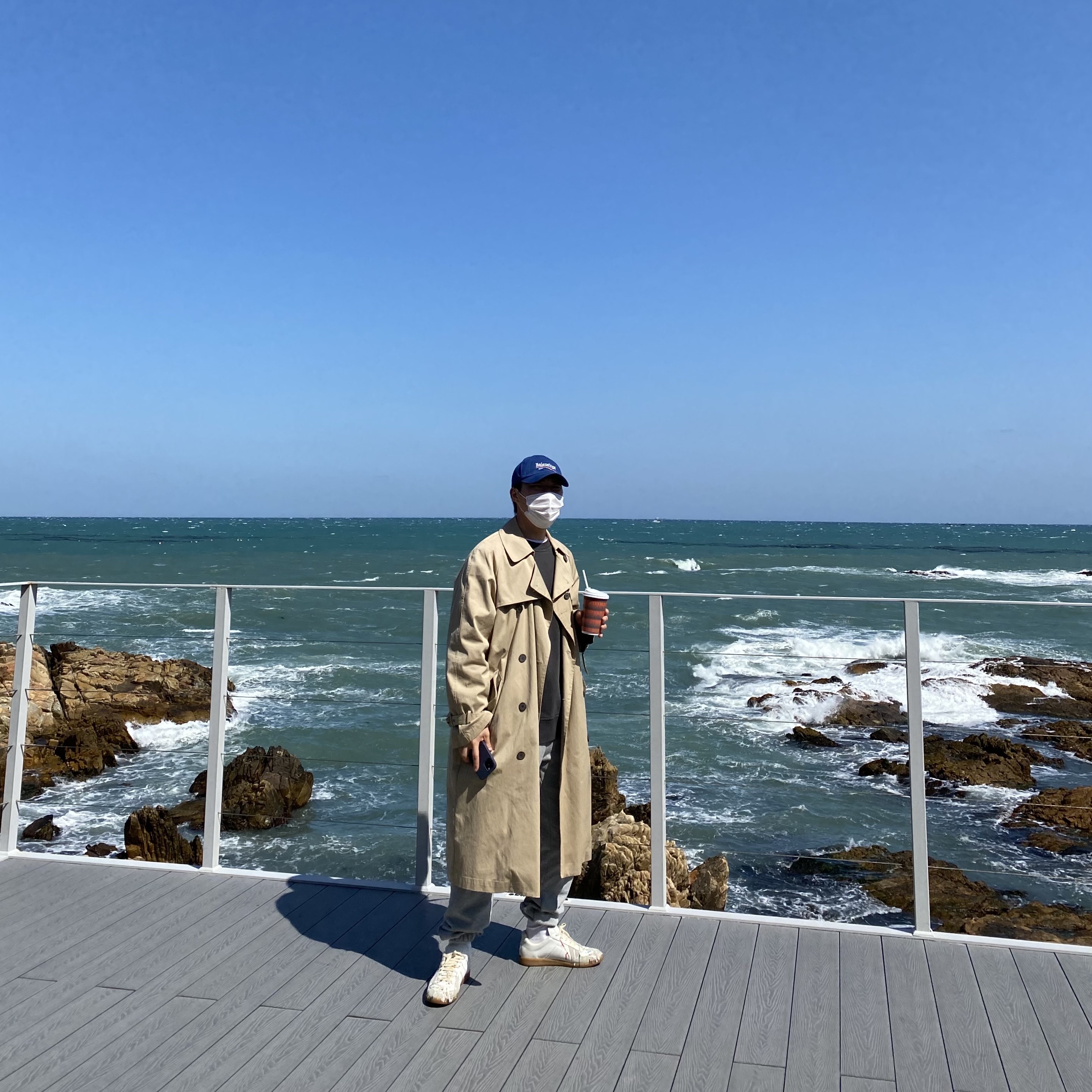 Maison Margiela Replica Paint Drop Sneakers 착용 스타일