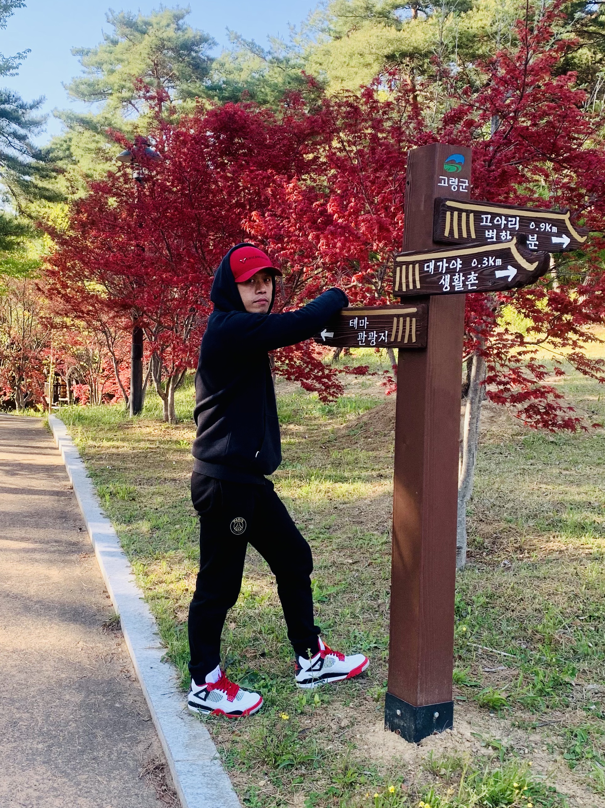 Jordan 4 Retro OG Fire Red 2020 착용 스타일 - 2