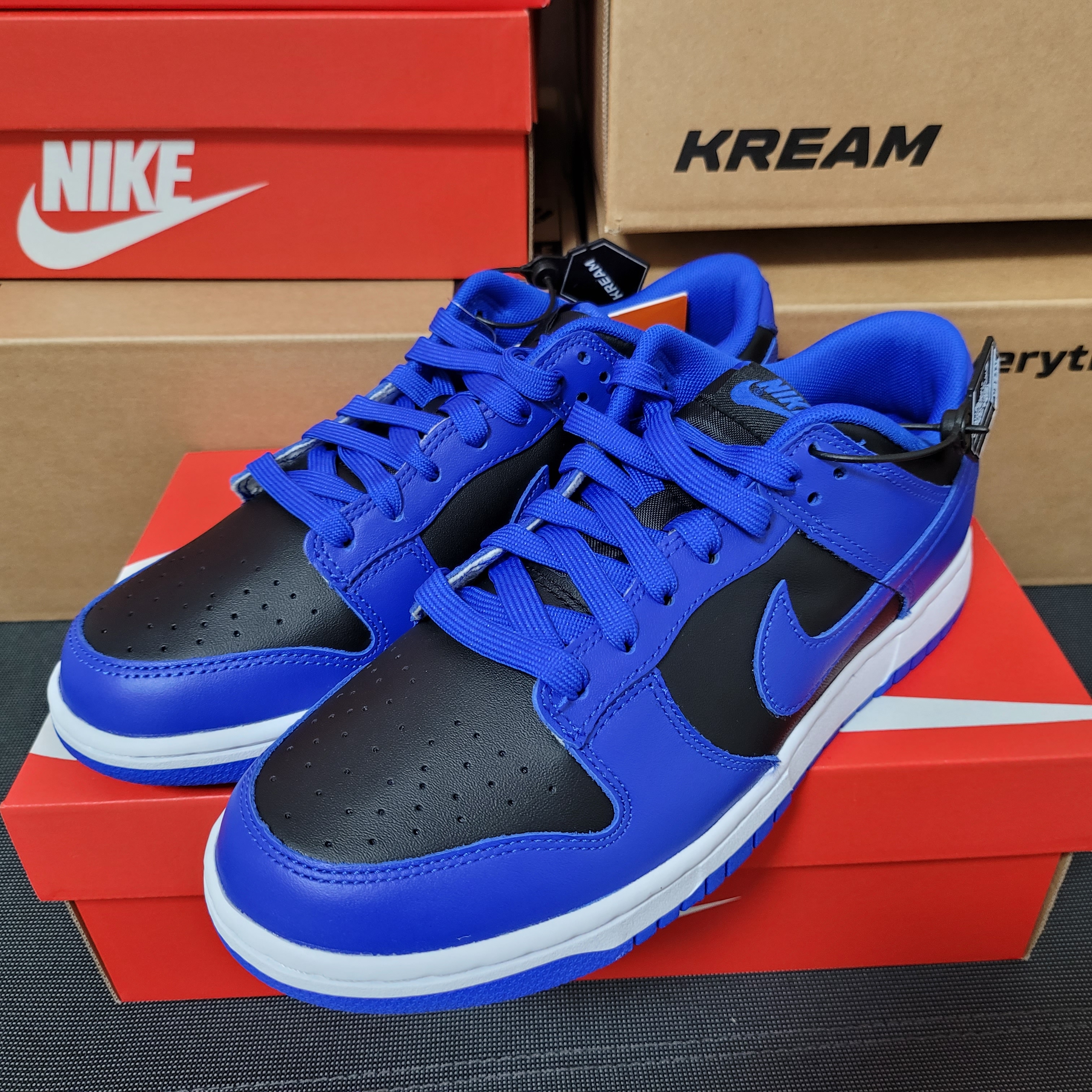 Nike Dunk Low Retro Hyper Cobalt 착용 스타일 - 3