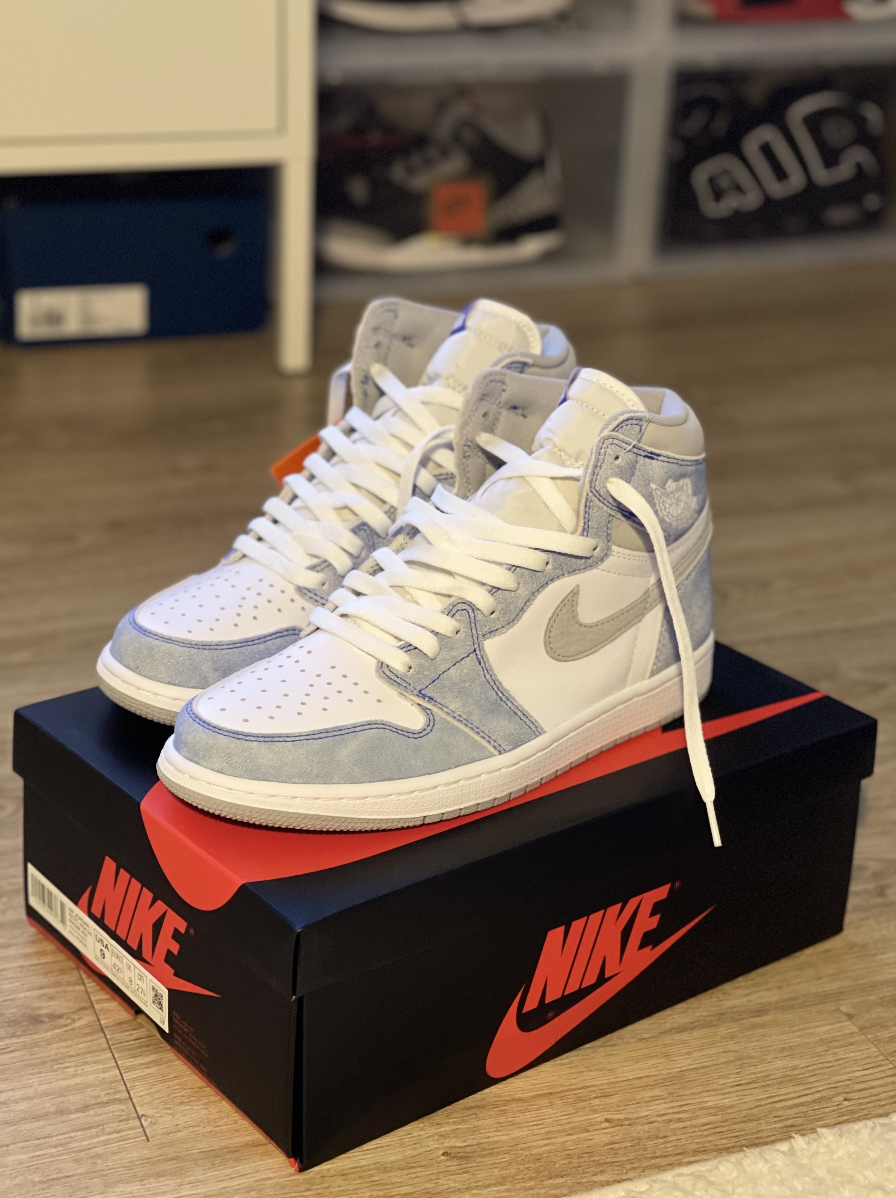 Jordan 1 Retro High OG Hyper Royal 착용 스타일 - 1