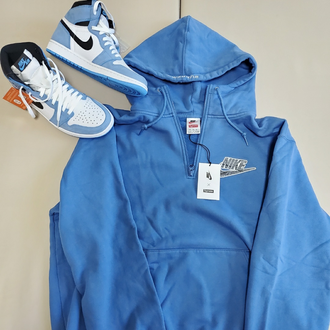 Jordan 1 Retro High OG University Blue, Supreme x Nike Half Zip Hooded Sweatshirt Blue - 21SS 착용 스타일 - 2