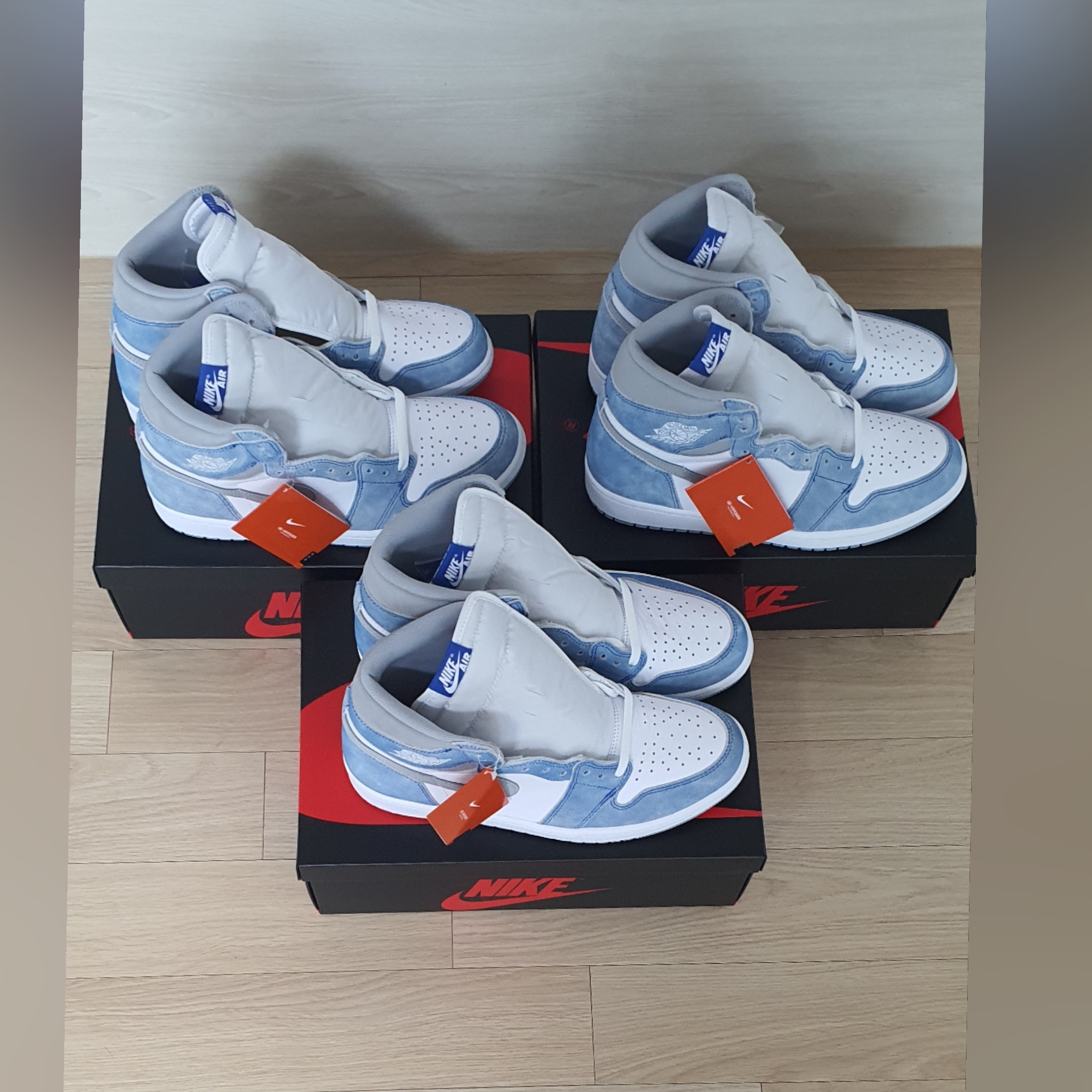 Jordan 1 Retro High OG Hyper Royal 착용 스타일 - 3