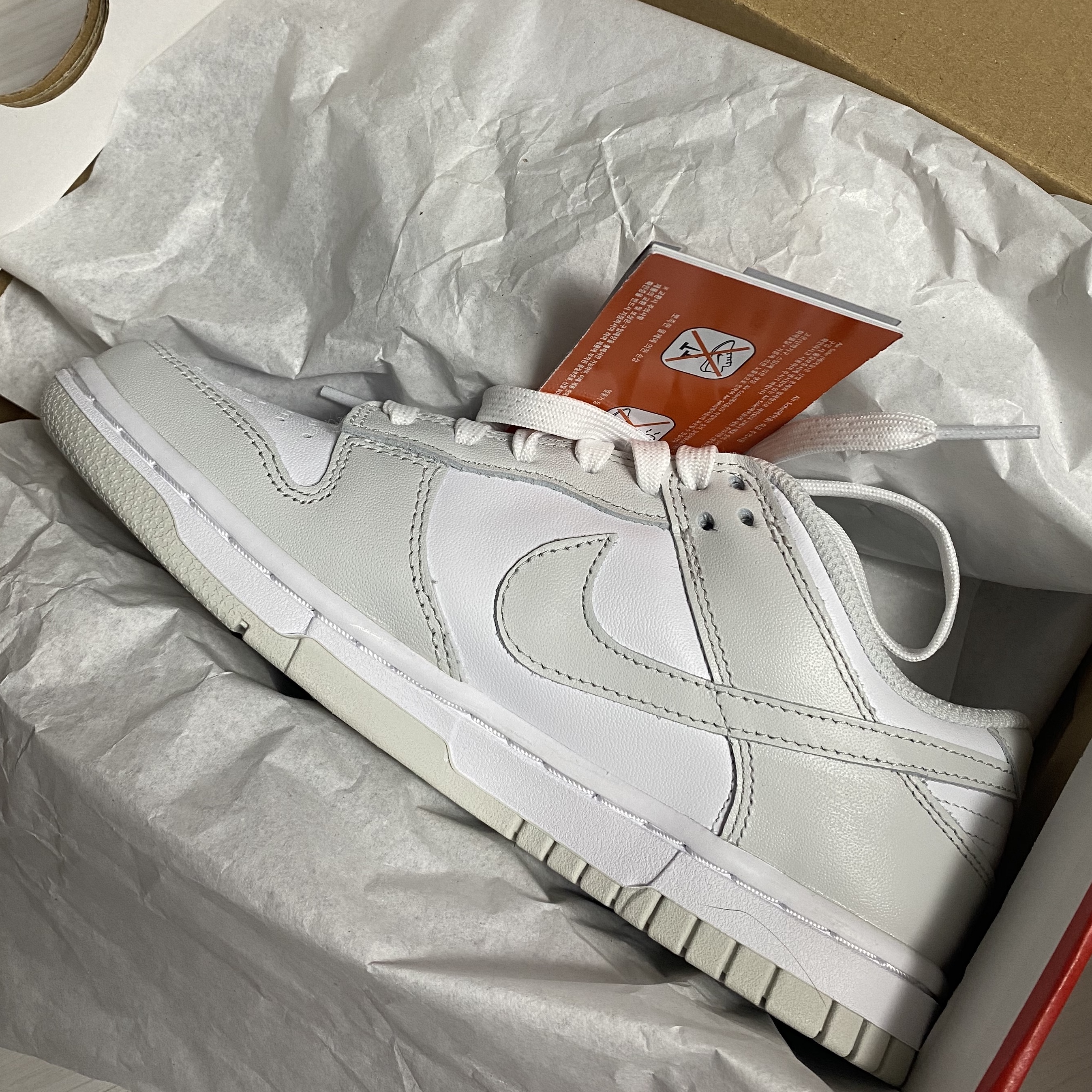 (W) Nike Dunk Low Photon Dust 착용 스타일
