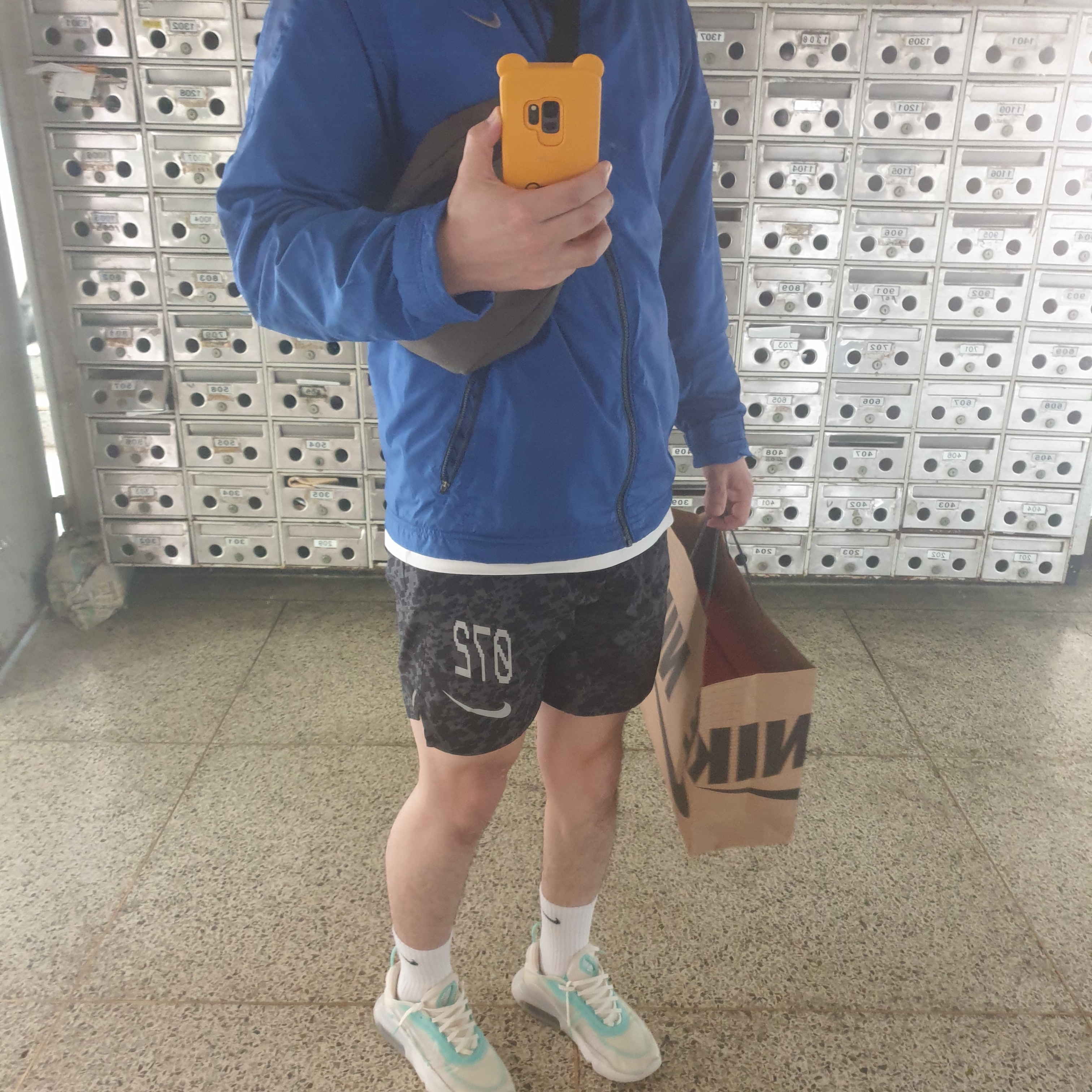 Nike Air Max 2090 Ice Blue 착용 스타일
