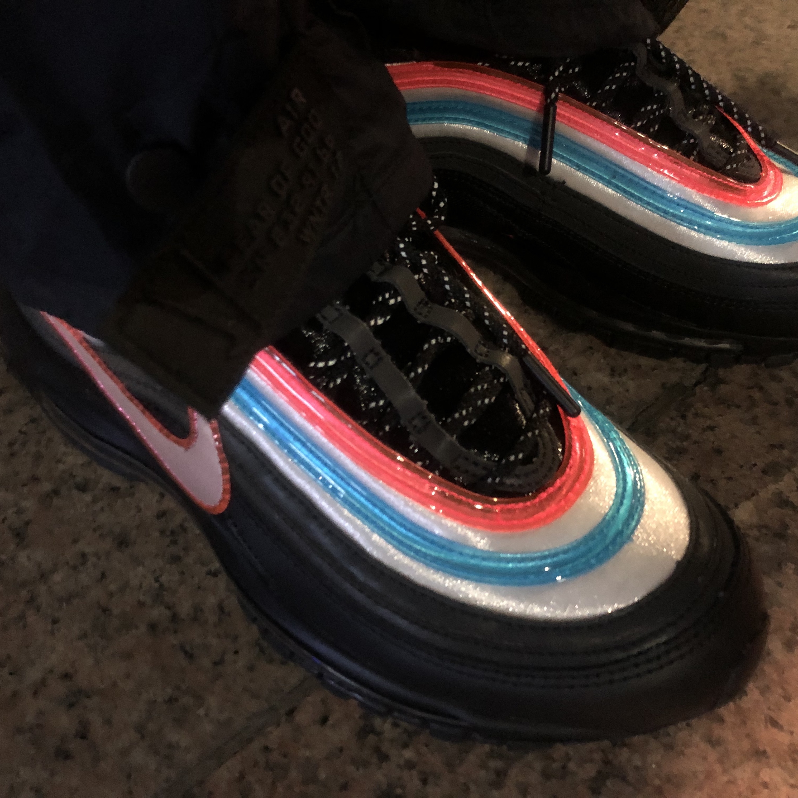 Nike Air Max 97 Neon Seoul, Nike x Fear of God Warm Up Pants Off Noir 착용 스타일 - 1