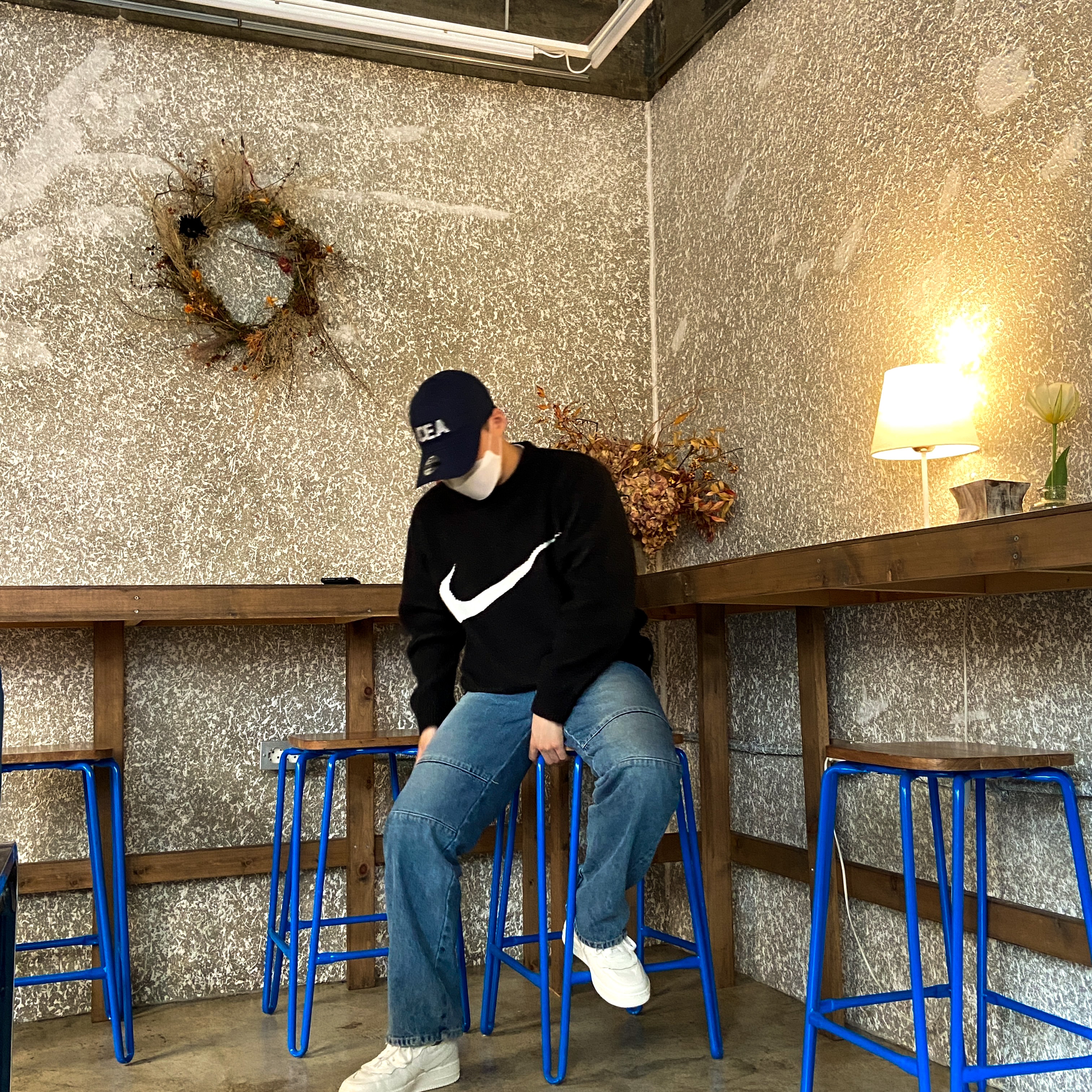 Supreme x Nike Swoosh Sweater Black - 19SS, Nike x Comme des Garcons Homme Plus Air Force Mid White 착용 스타일 - 3