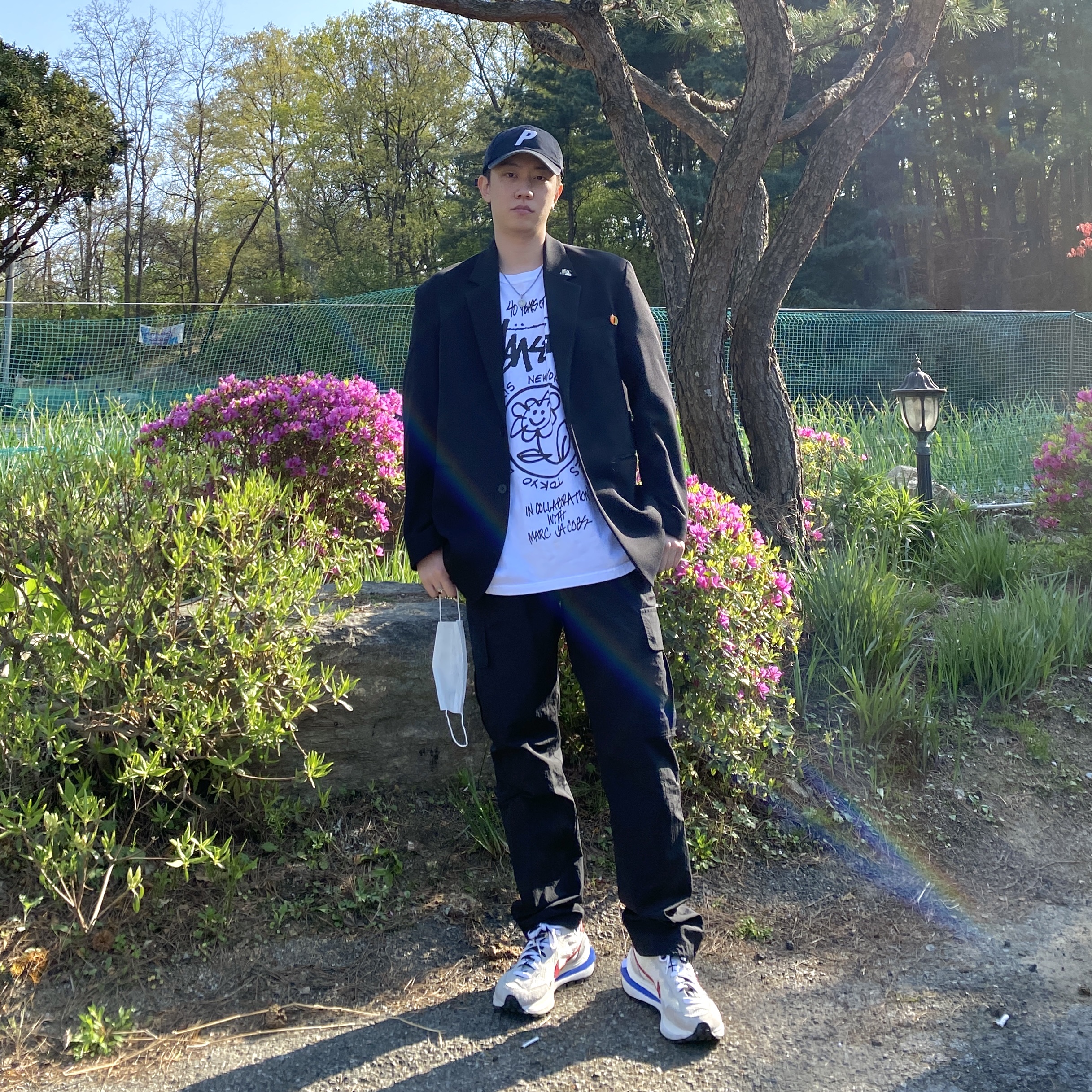 Nike x Sacai VaporWaffle Royal Fuchsia, Stussy x Marc Jacobs 40 WT T-Shirt 착용 스타일 - 1