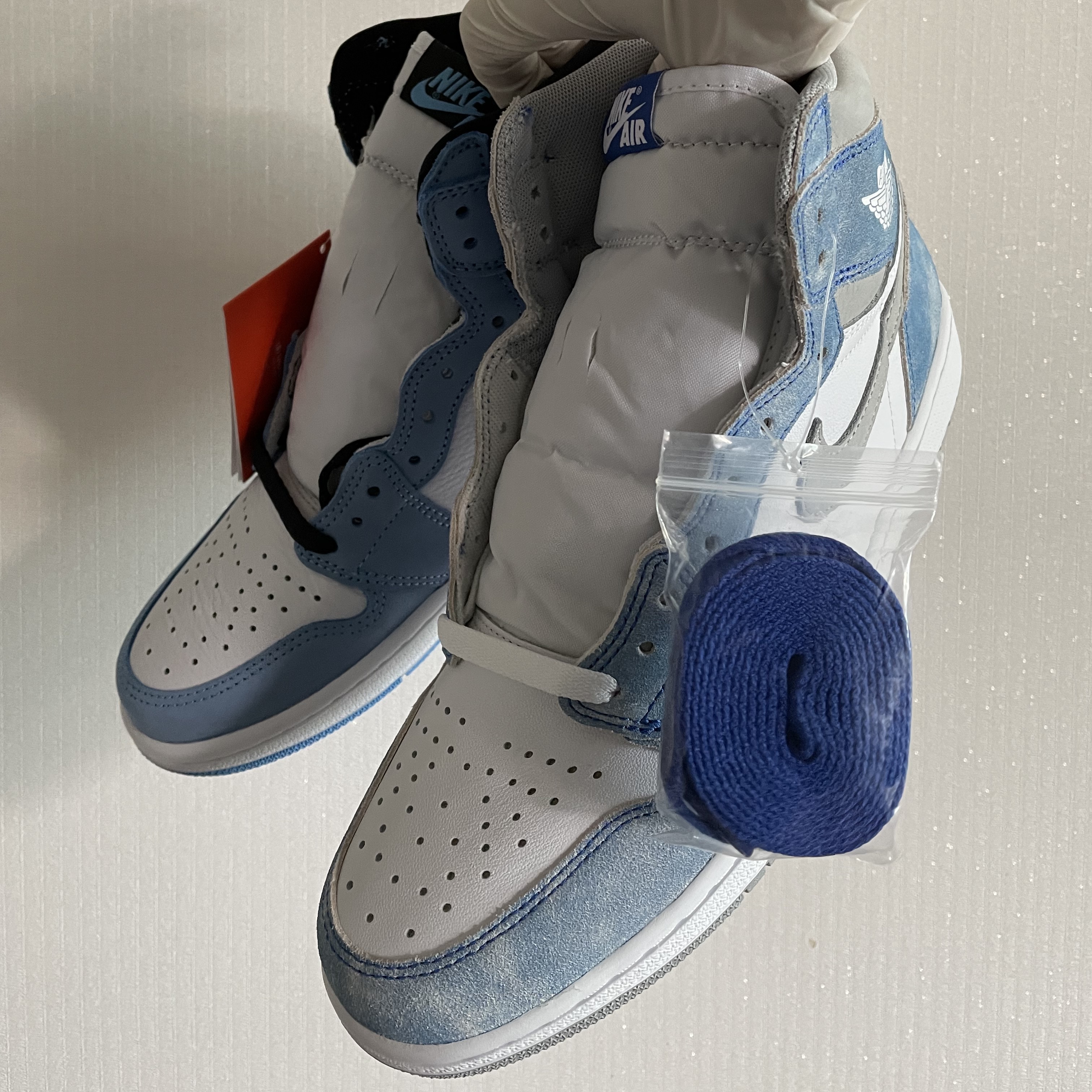 Jordan 1 Retro High OG Hyper Royal, Jordan 1 Retro High OG University Blue 착용 스타일