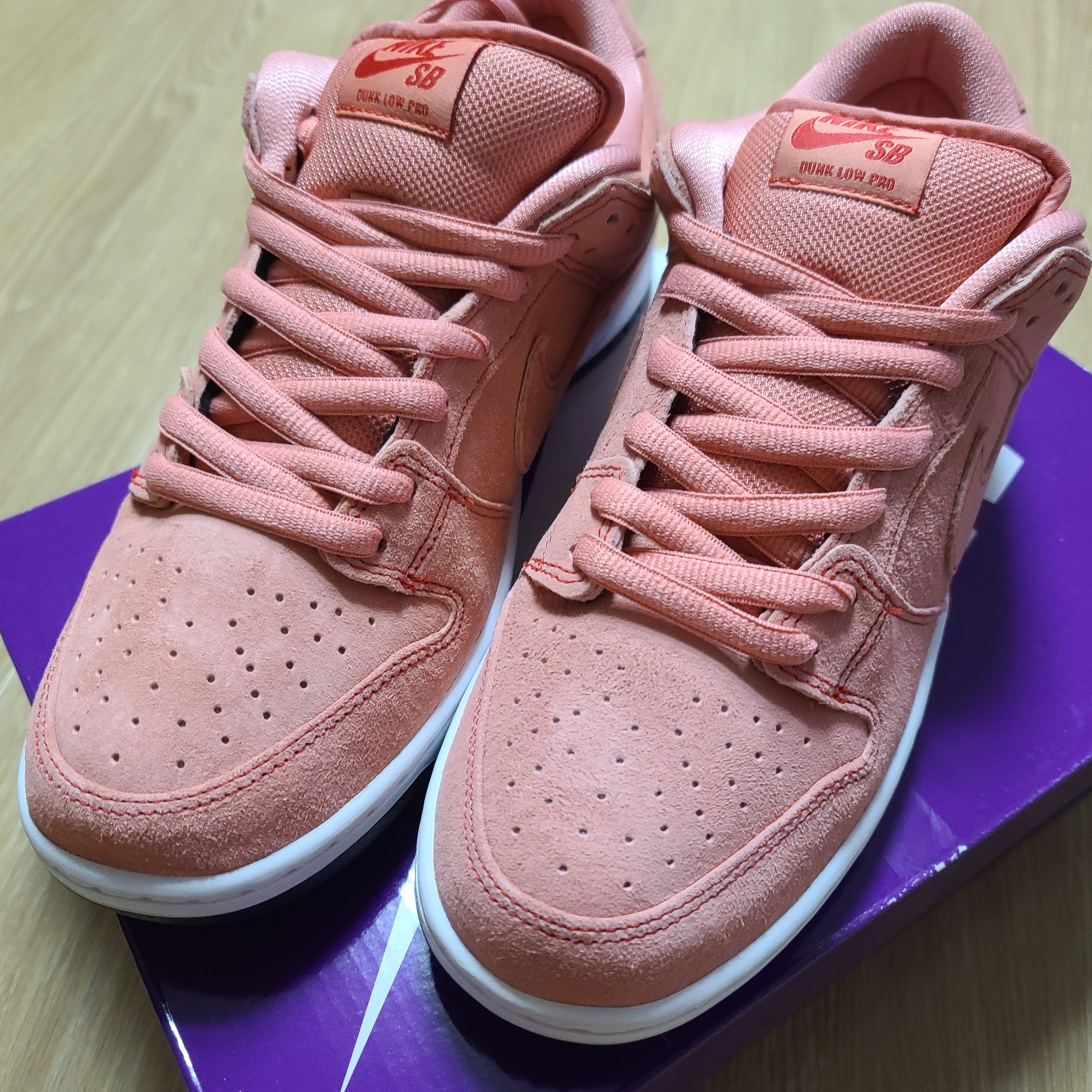 Nike SB Dunk Low Pro Pink Pig 착용 스타일 - 2