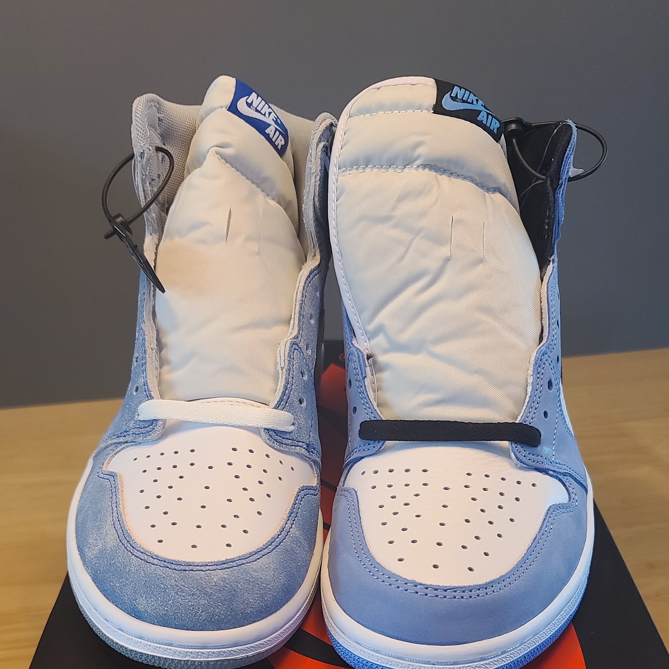 Jordan 1 Retro High OG Hyper Royal, Jordan 1 Retro High OG University Blue 착용 스타일 - 1
