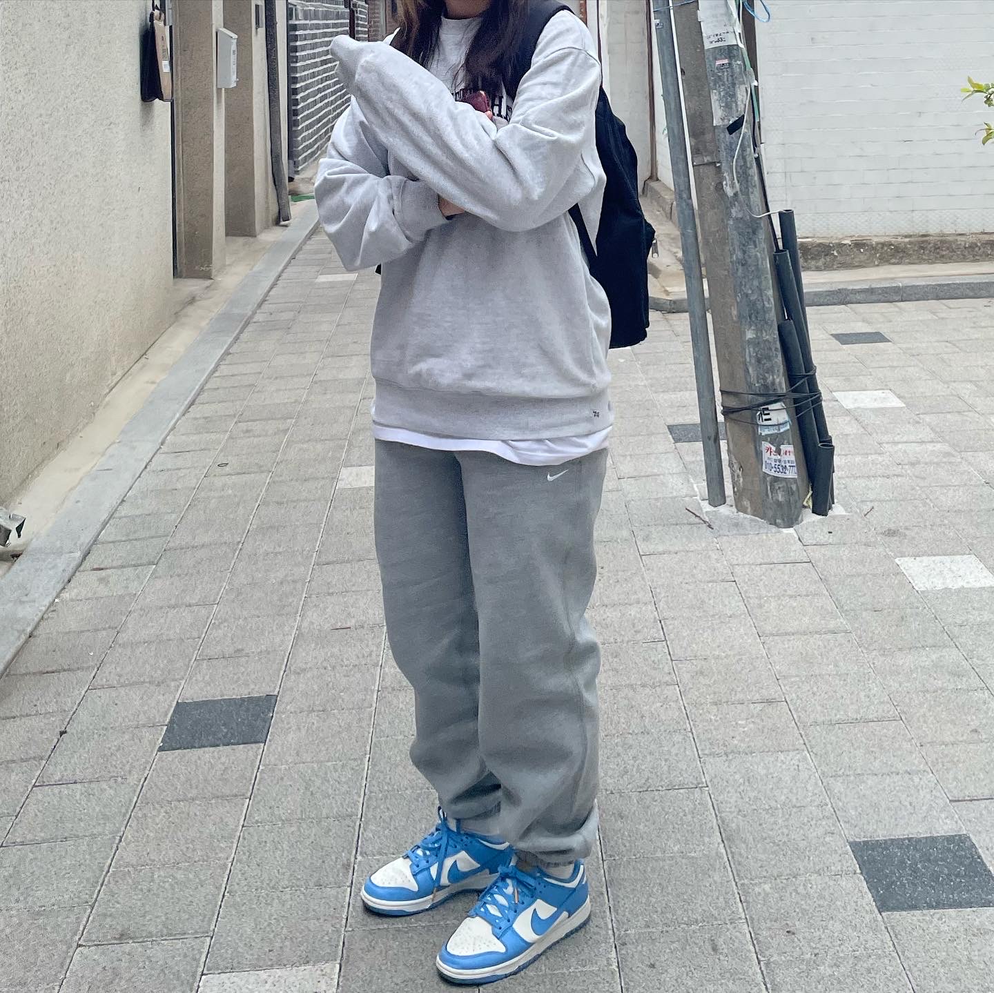 (W) Nike NRG Solo Swoosh Fleece Pants Dark Grey Heather - Asia, (W) Nike Dunk Low Coast 착용 스타일 - 1