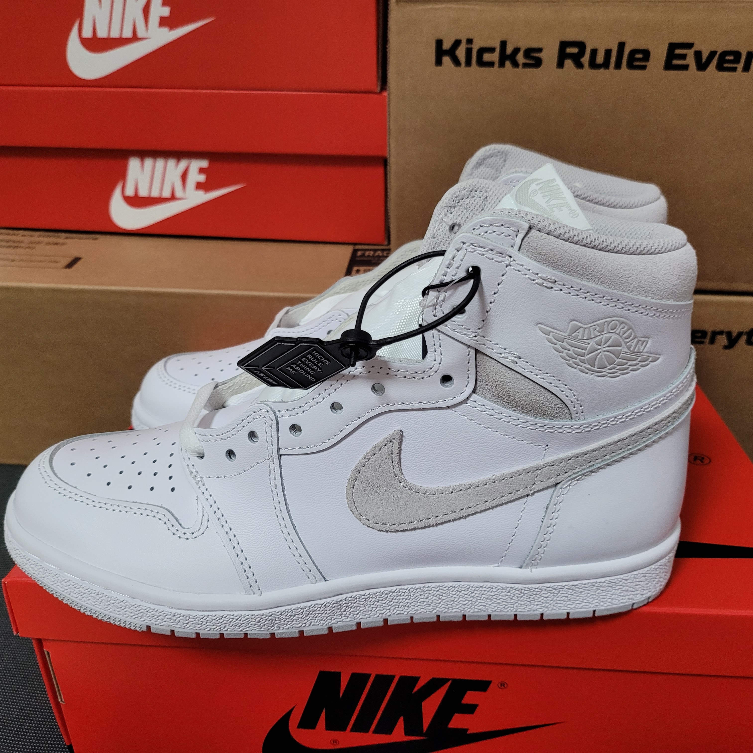 Jordan 1 High 85 Neutral Grey 착용 스타일 - 2