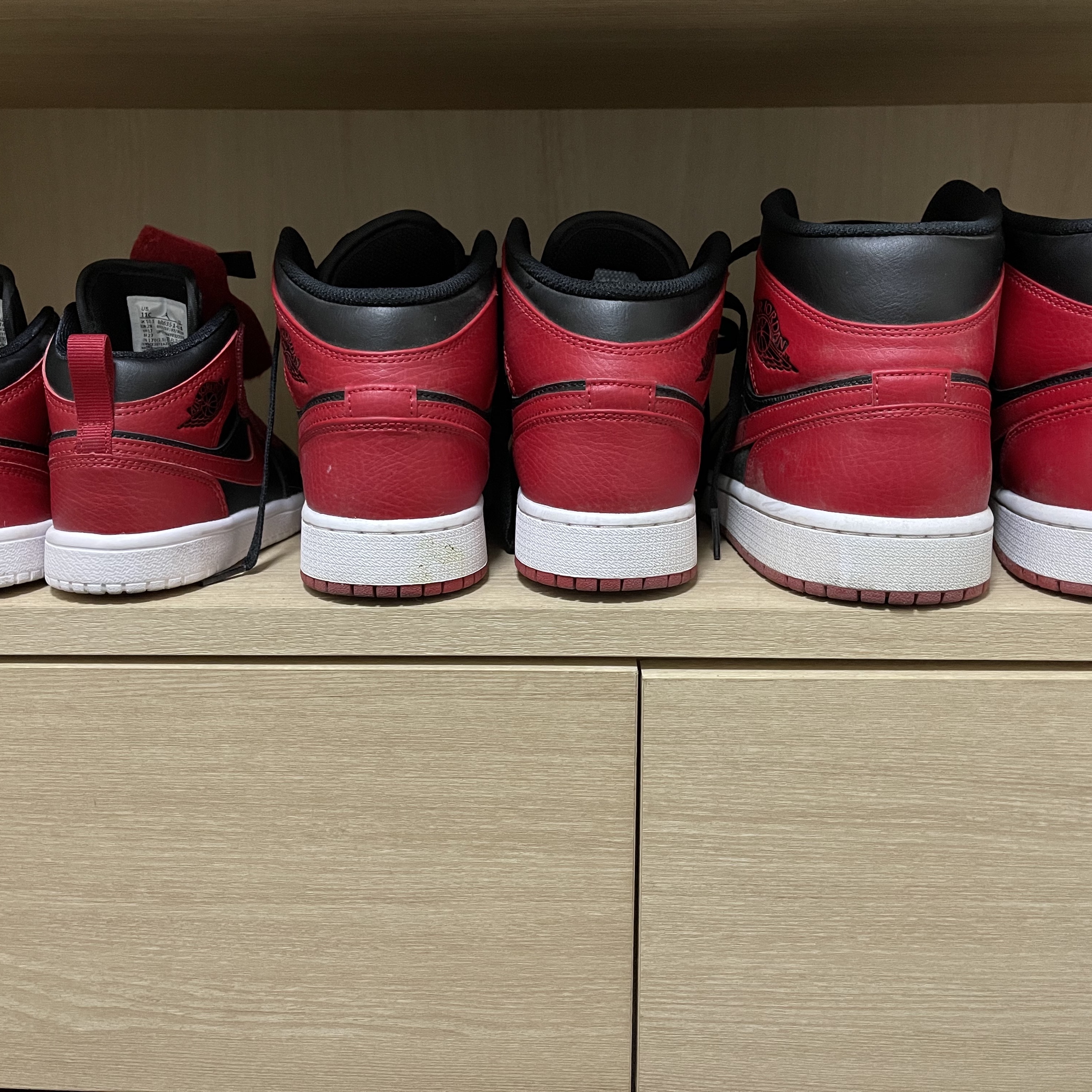 Jordan 1 Mid Bred Banned 2020, (GS) Jordan 1 Mid Bred Banned 2020 착용 스타일 - 3