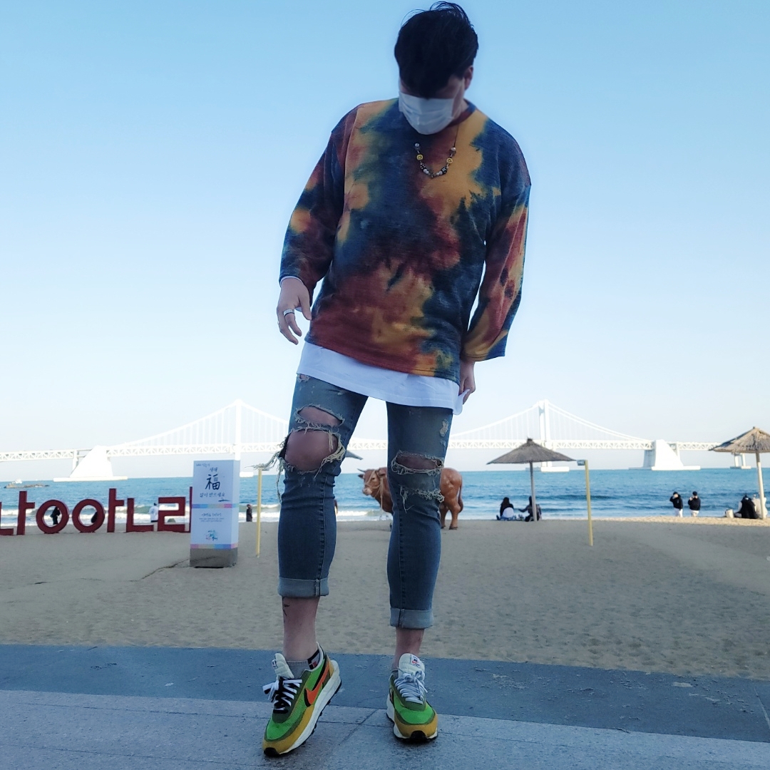 Nike x Sacai LDWaffle Green Multi 착용 스타일