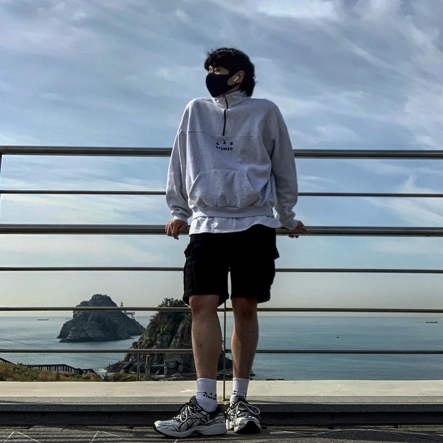 IAB Studio Half Zip Pullover Light Gray, Asics x Andersson Bell Gel-1090 Glacier Grey Silver 착용 스타일