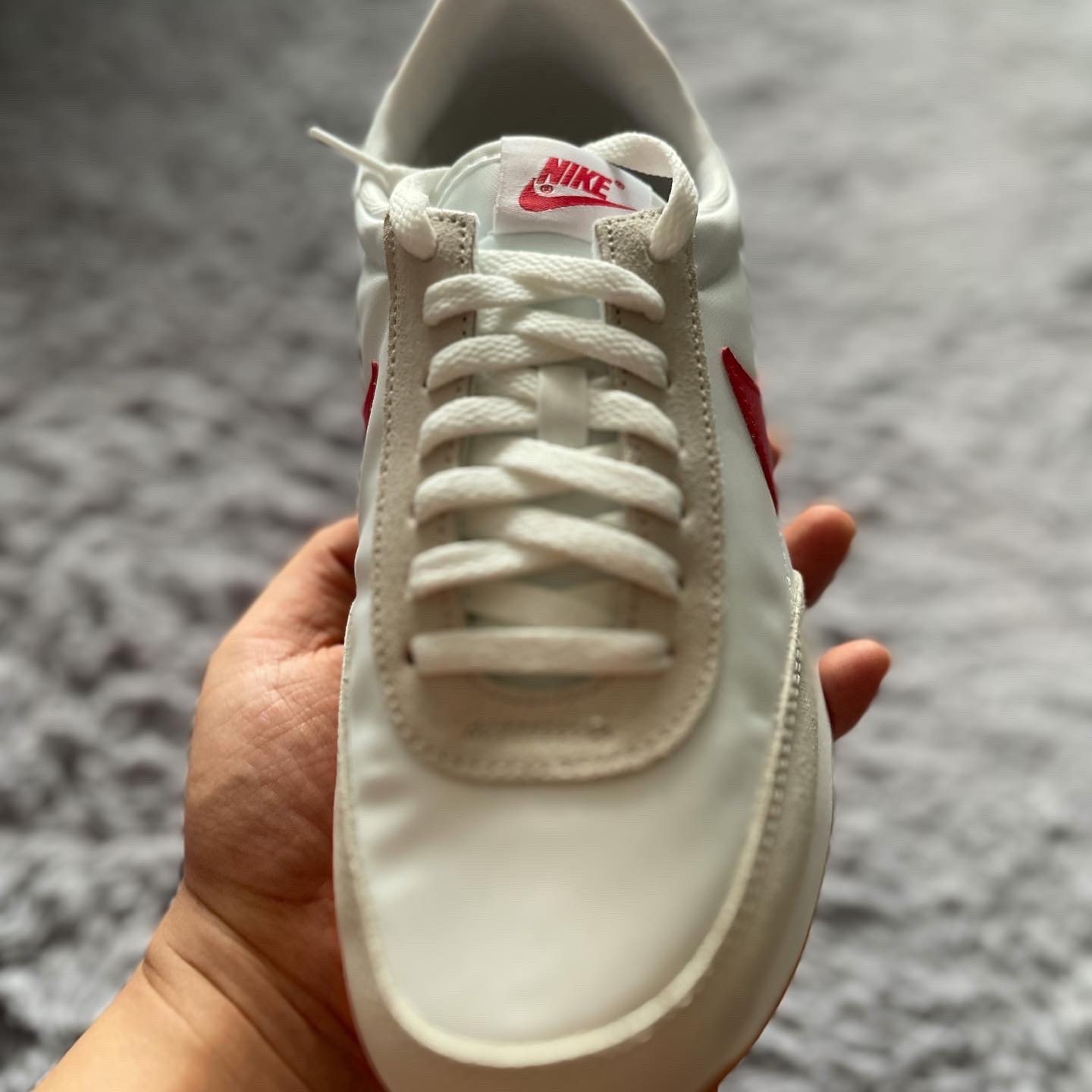 (W) Nike Daybreak Summit White University Red 착용 스타일 - 3