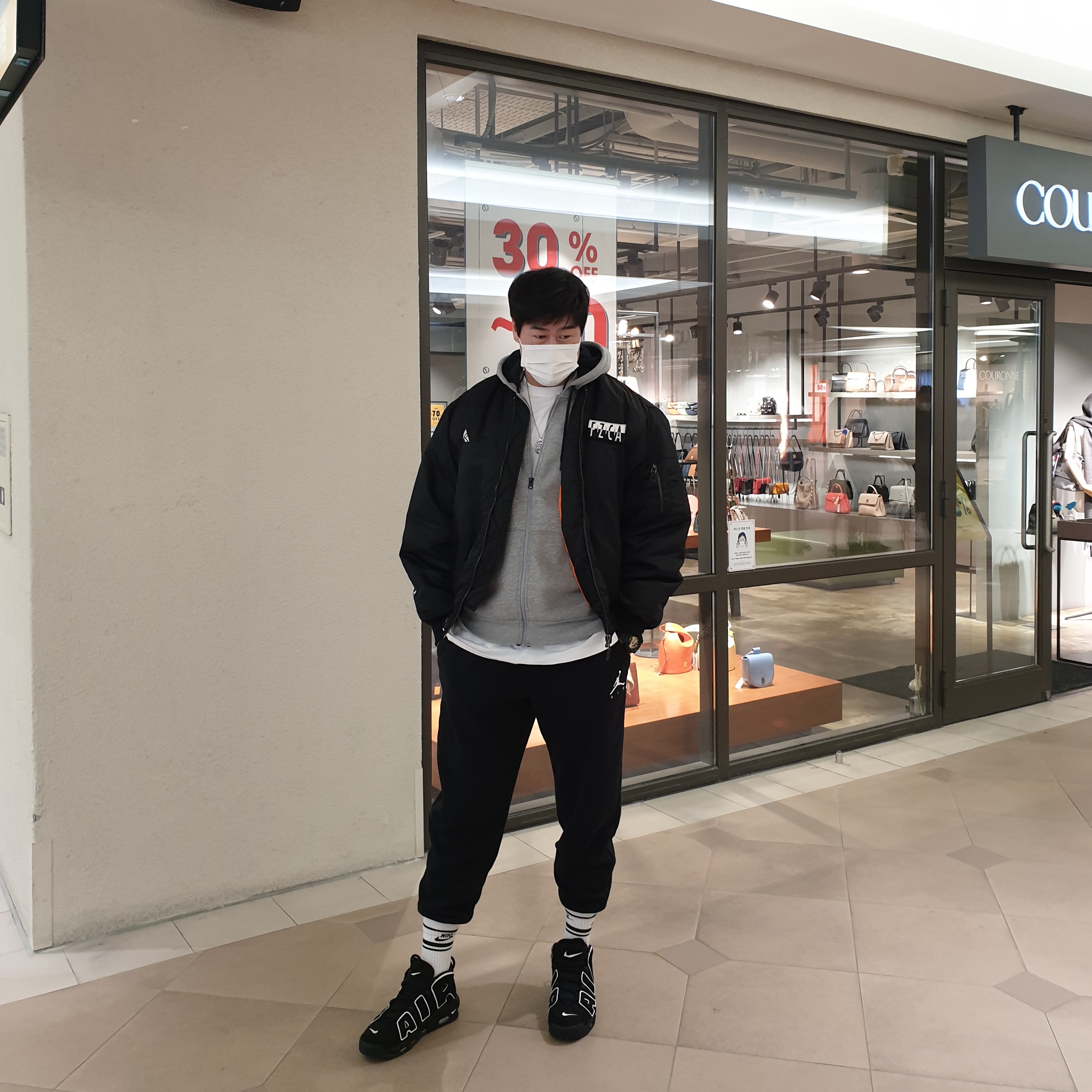 Nike Air More Uptempo Black White 2020 착용 스타일