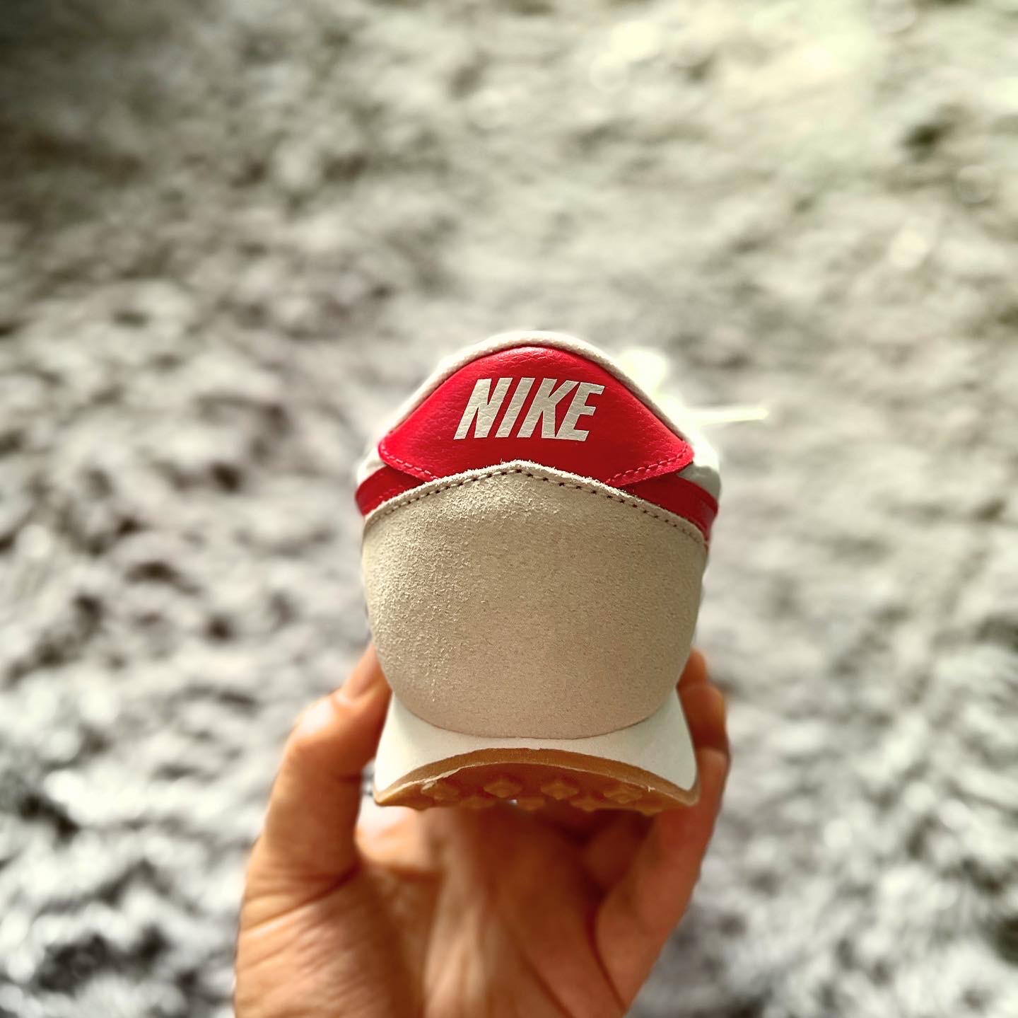 (W) Nike Daybreak Summit White University Red 착용 스타일 - 2