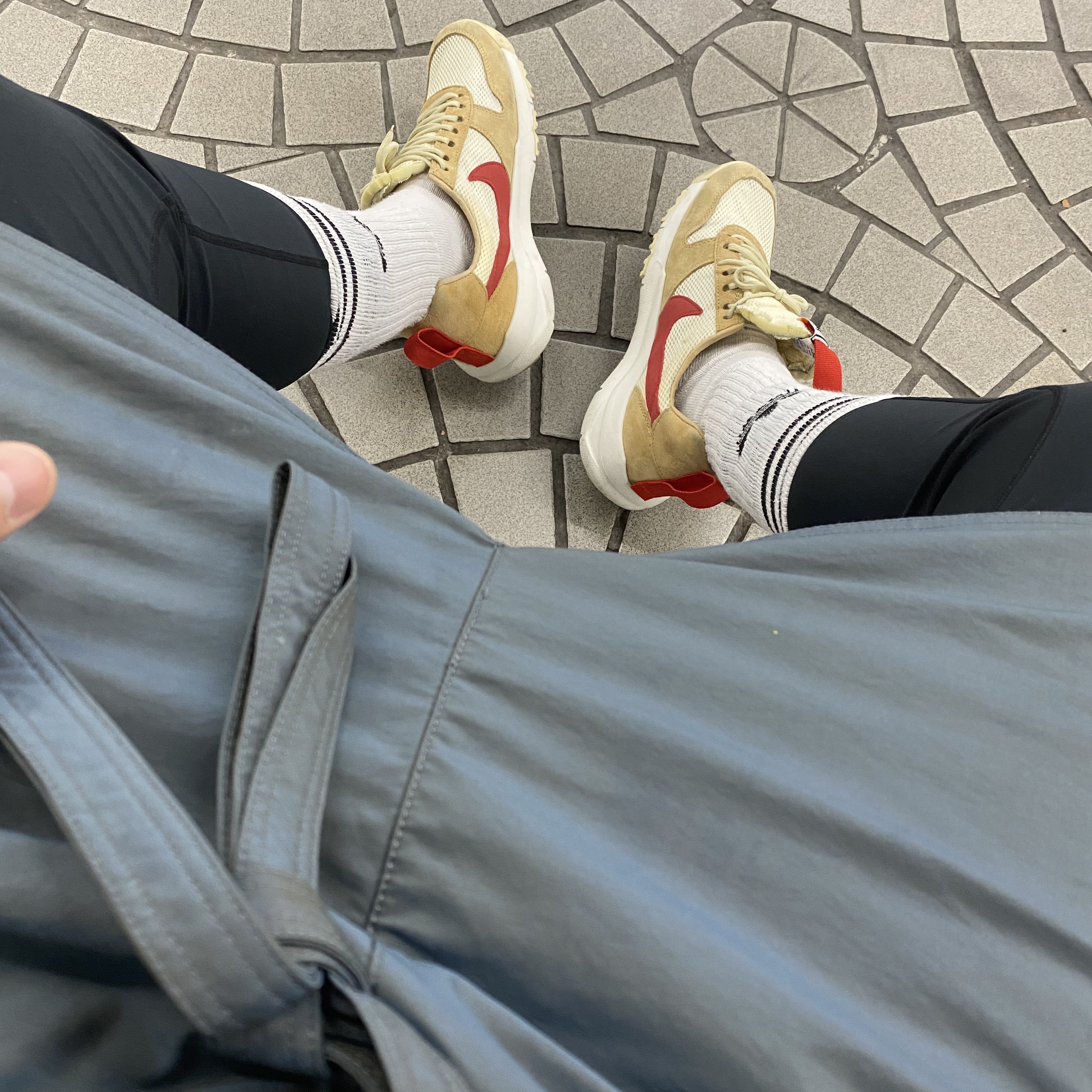 Nike x Tom Sachs Mars Yard Shoe 2.0 Space Camp, Supreme x The North Face Statue of Liberty Baltoro Jacket Black - 19FW 착용 스타일 - 2