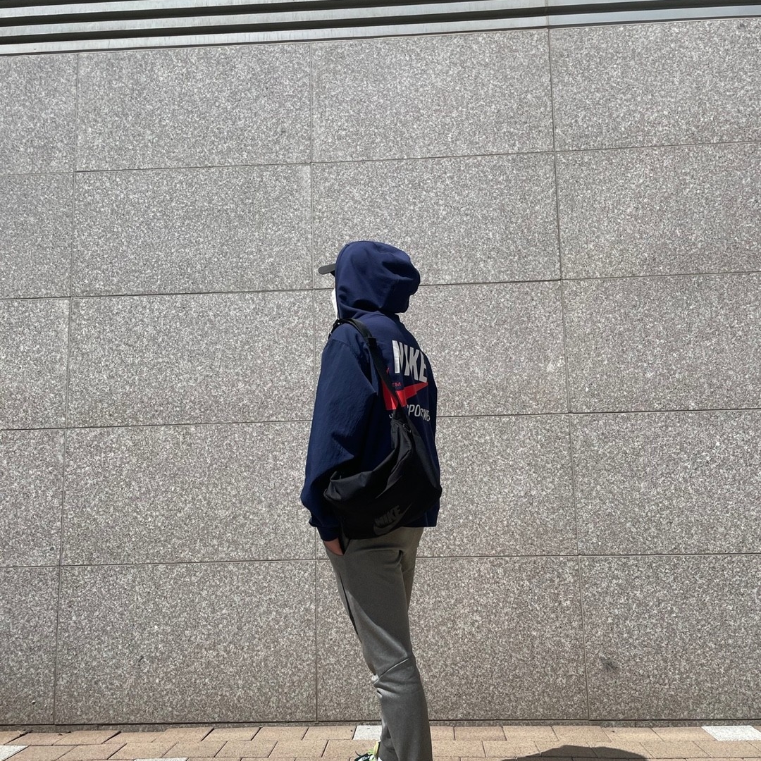 (W) Nike x Off-White Waffle Racer White, Nike NSW Hoodie BRS Midnight Navy 착용 스타일 - 2