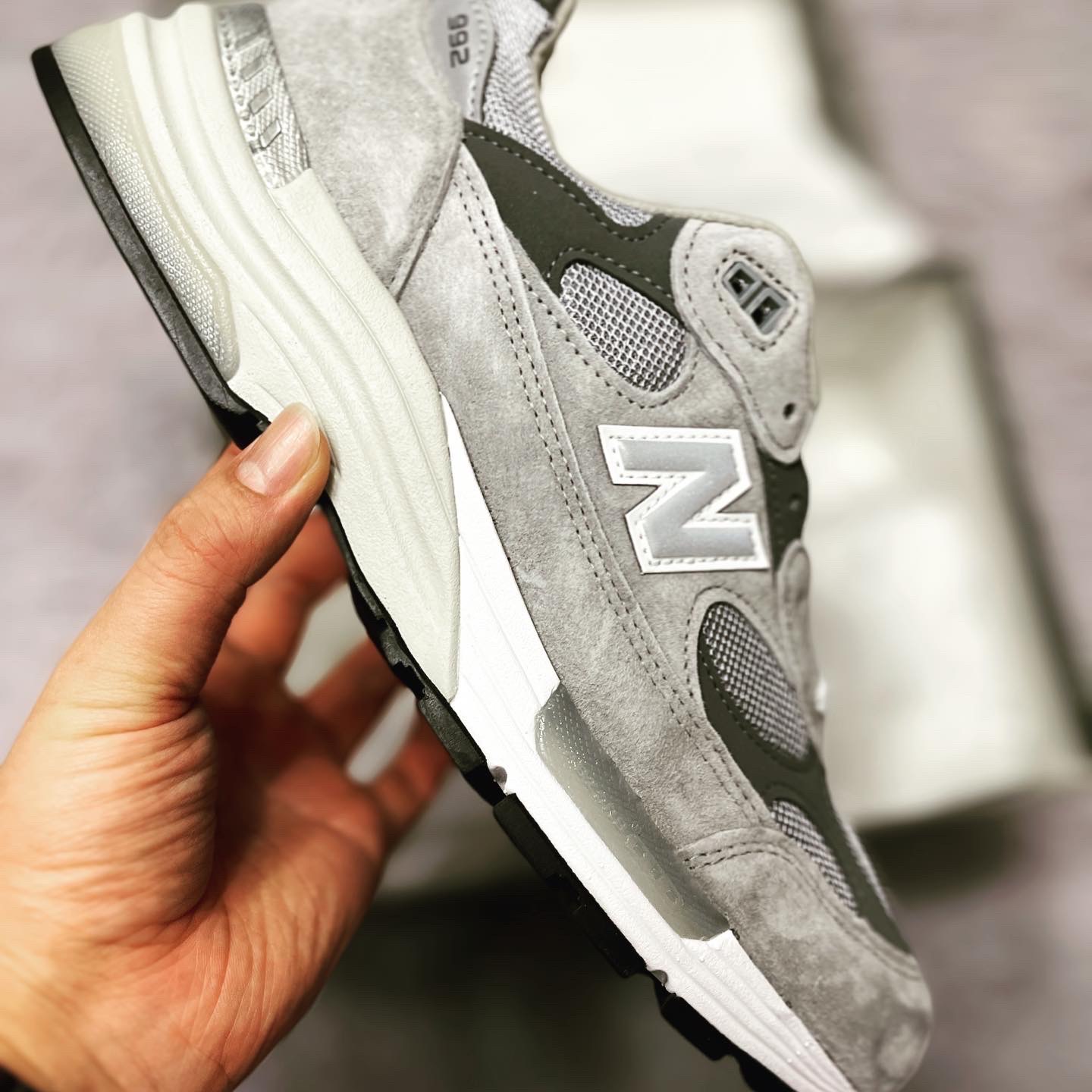 New Balance 992 Made in USA Grey - D Standard 착용 스타일 - 1