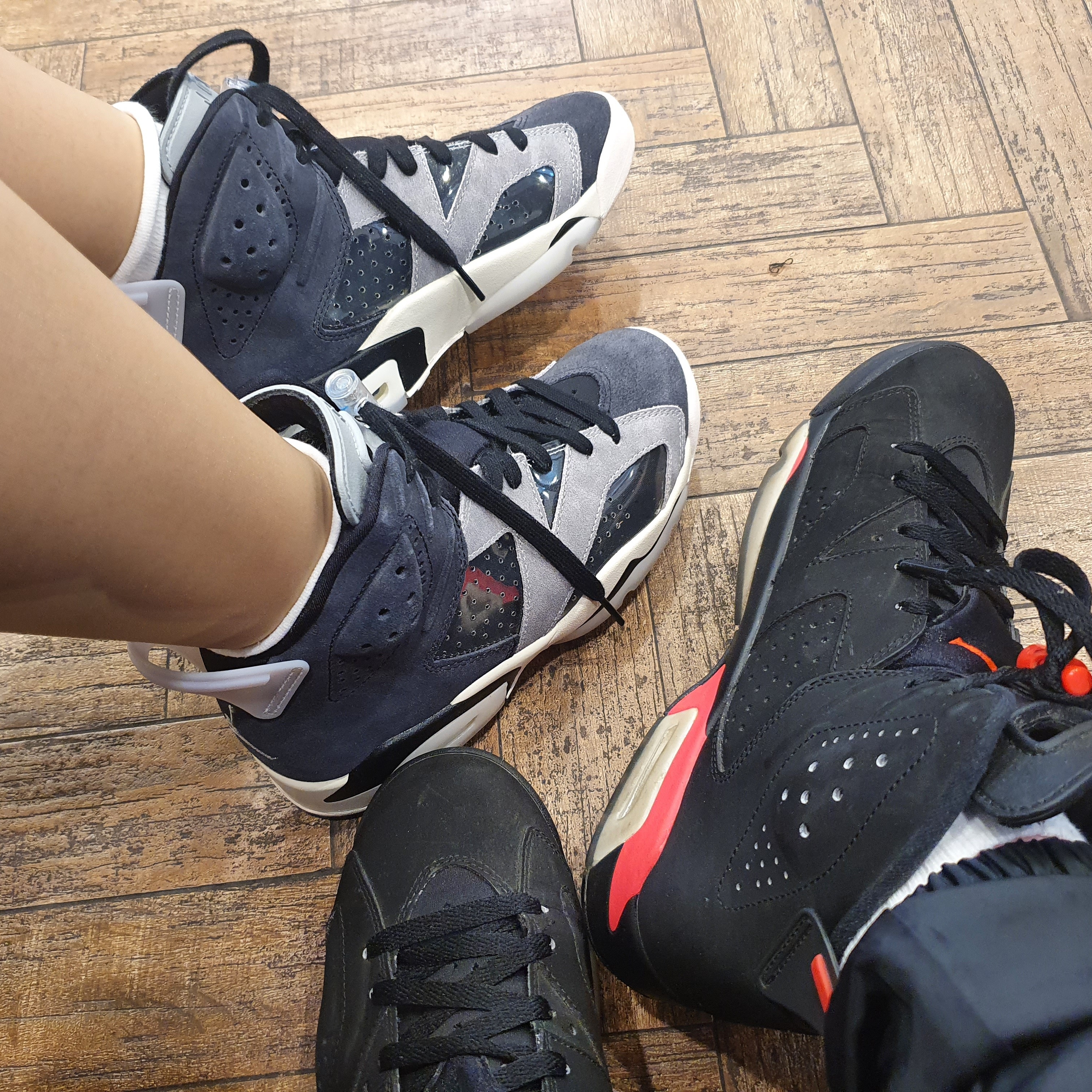 Jordan 6 Retro Infrared 2019, (W) Jordan 6 Retro Tech Chrome 착용 스타일 - 2
