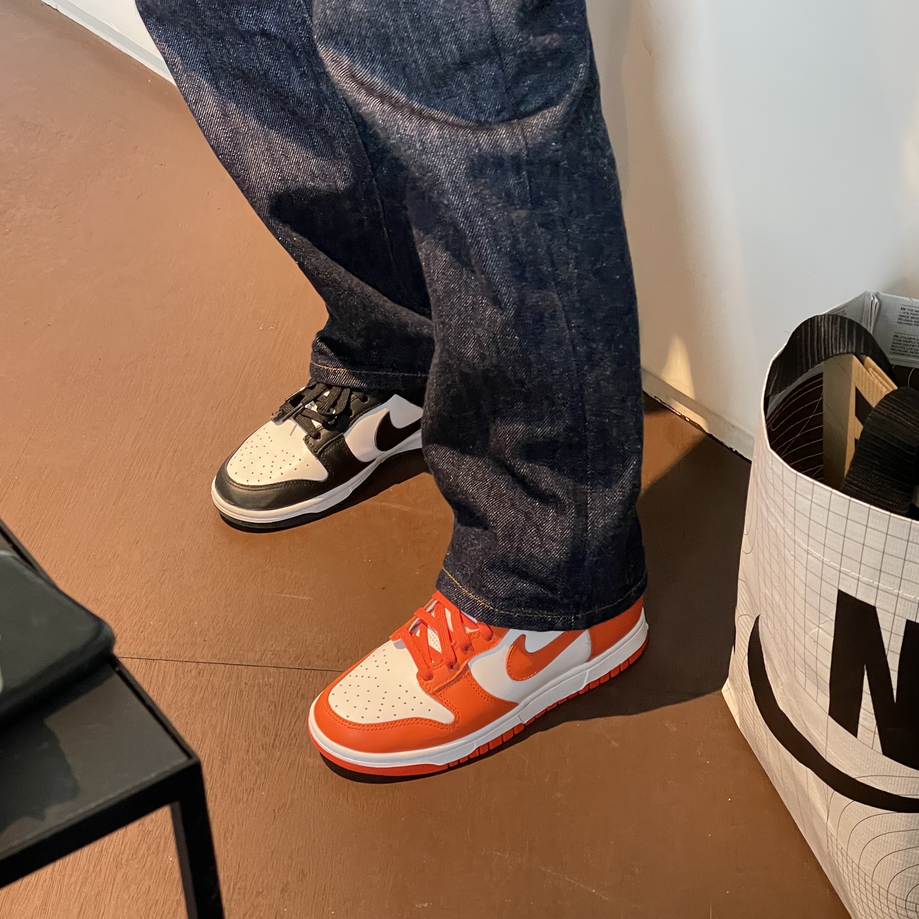 (W) Nike Dunk High Orange Blaze, (W) Nike Dunk Low Black 착용 스타일