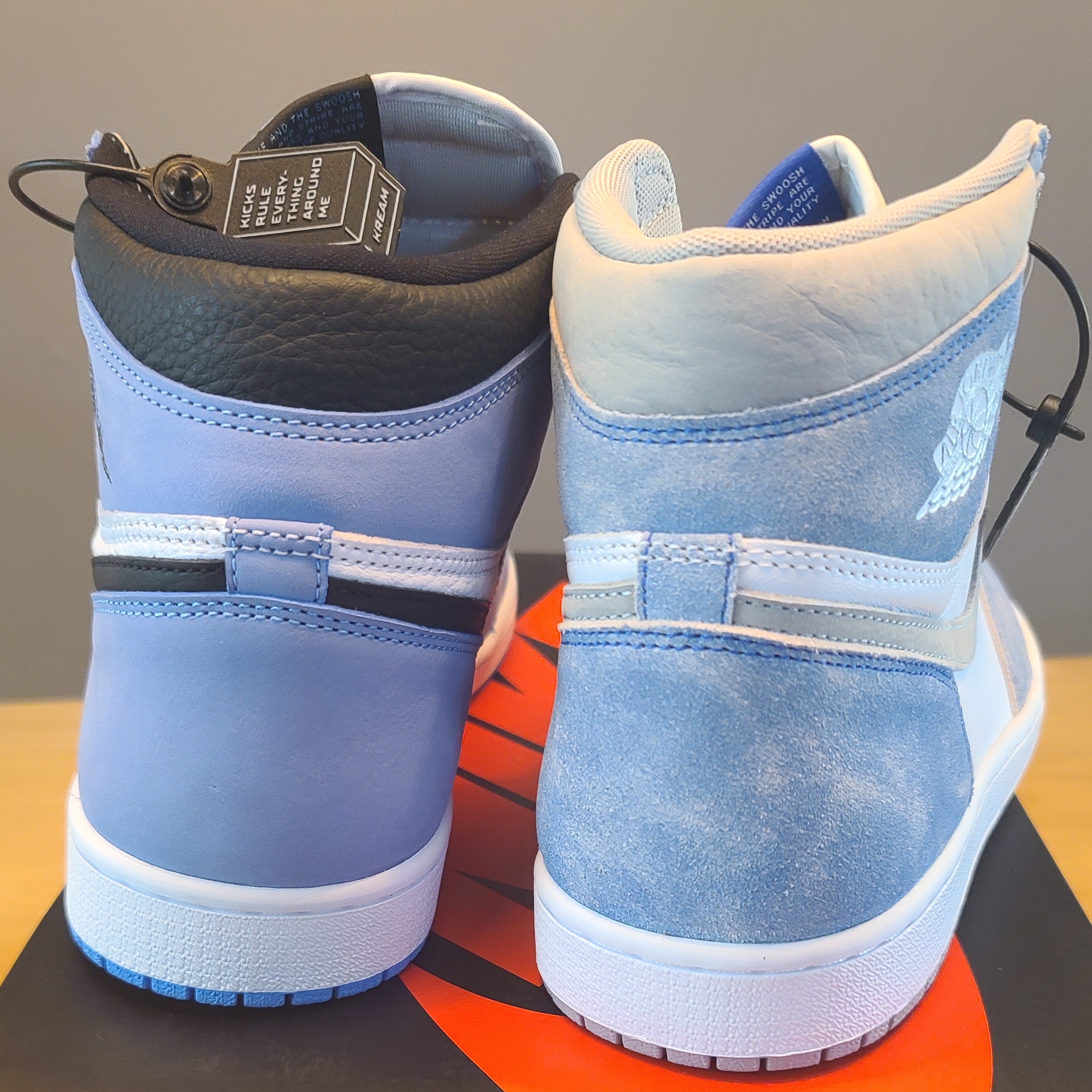 Jordan 1 Retro High OG Hyper Royal, Jordan 1 Retro High OG University Blue 착용 스타일 - 2