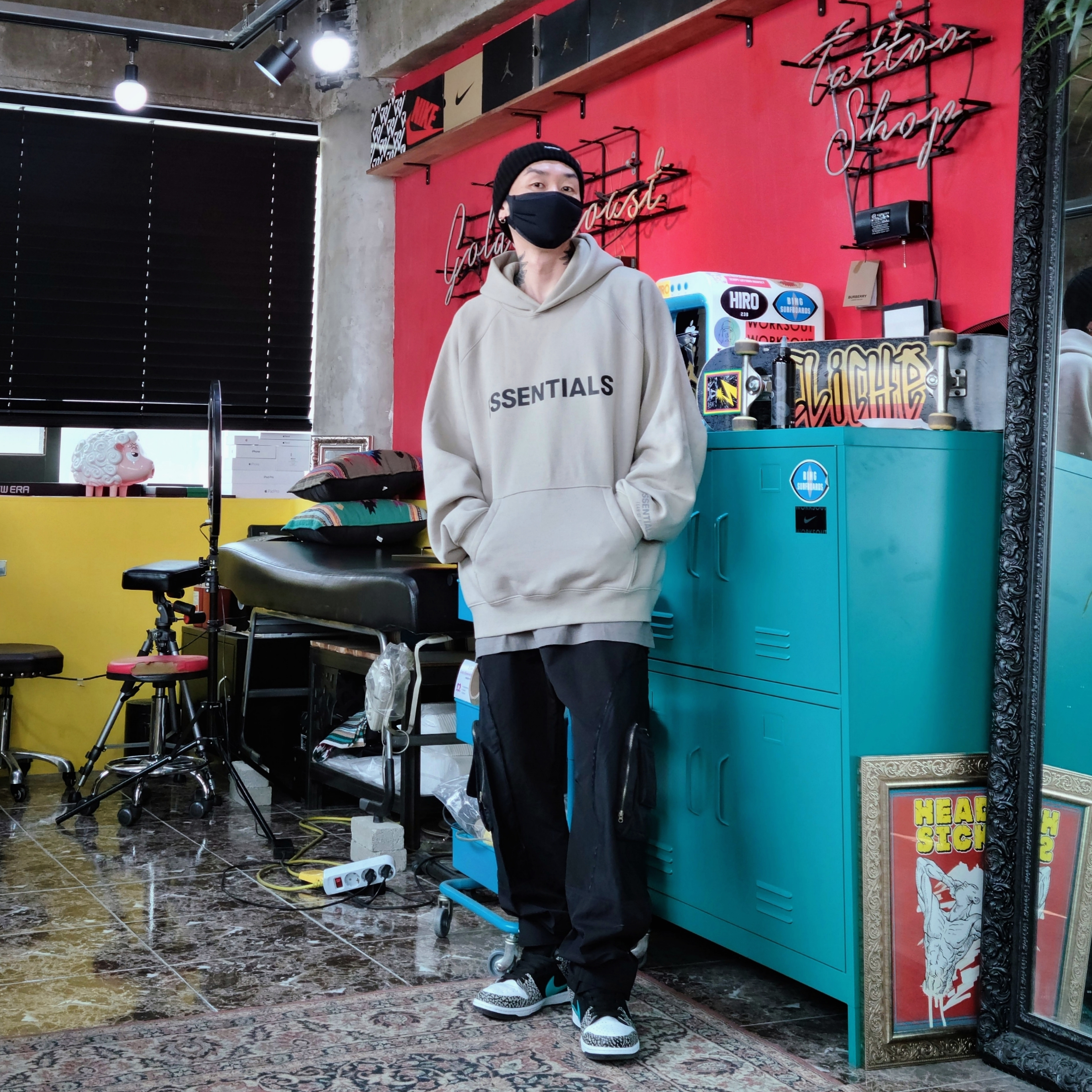 Essentials 3D Silicon Applique Pullover Hoodie Olive/Khaki - 20FW, Supreme Cashmere Beanie Black - 20FW 착용 스타일