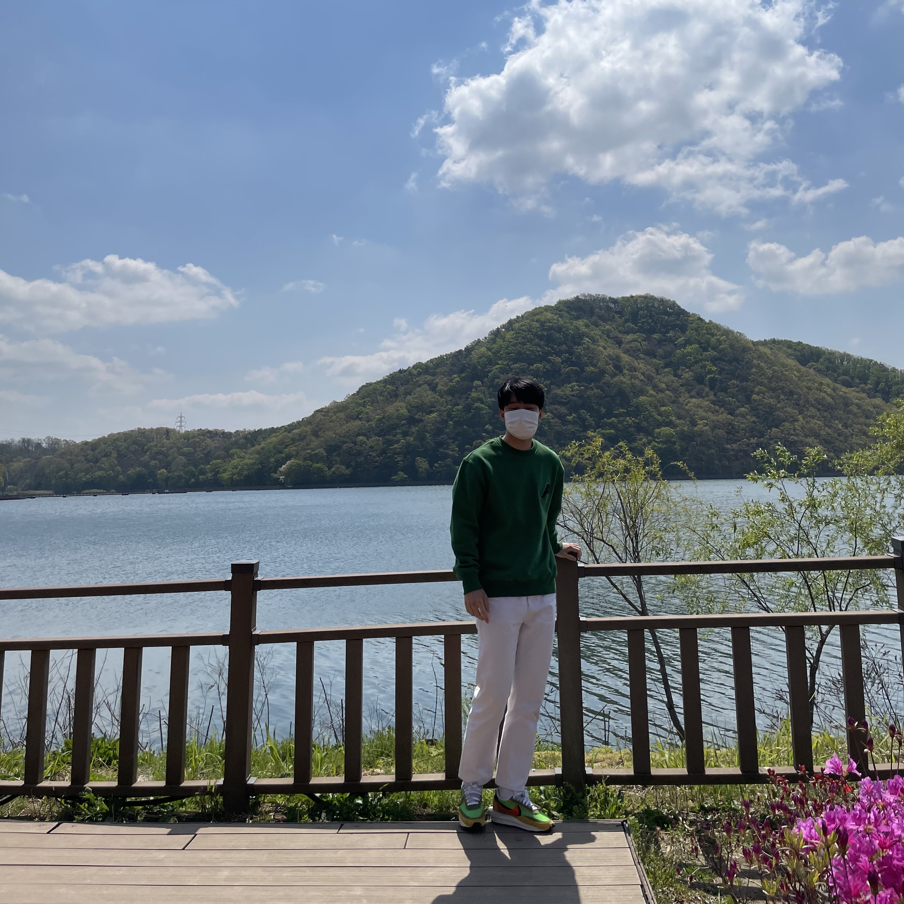 Nike x Sacai LDWaffle Green Multi, Palace P-3 Chenille Crew Green - 21SS 착용 스타일