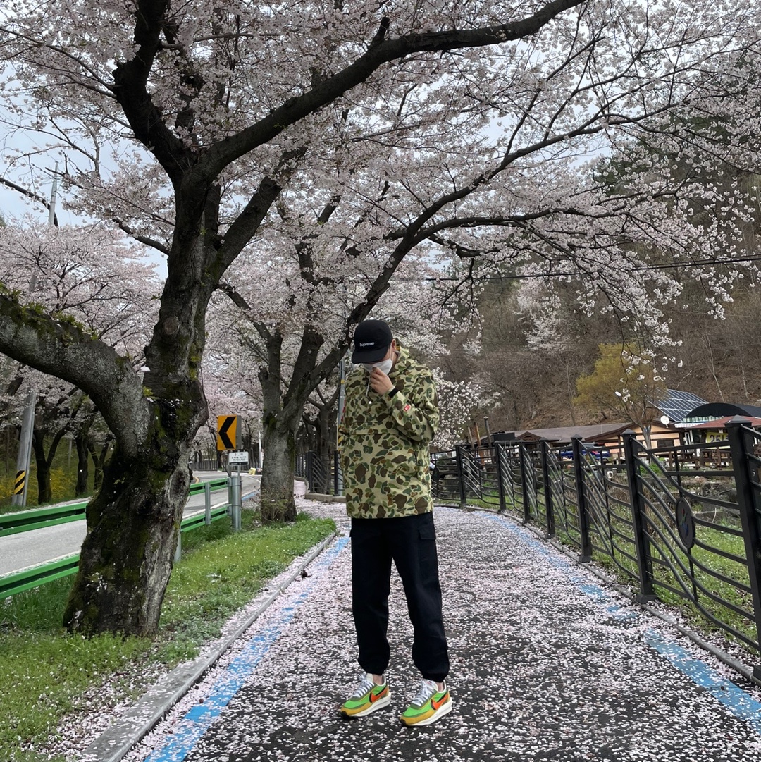 Nike x Sacai LDWaffle Green Multi 착용 스타일
