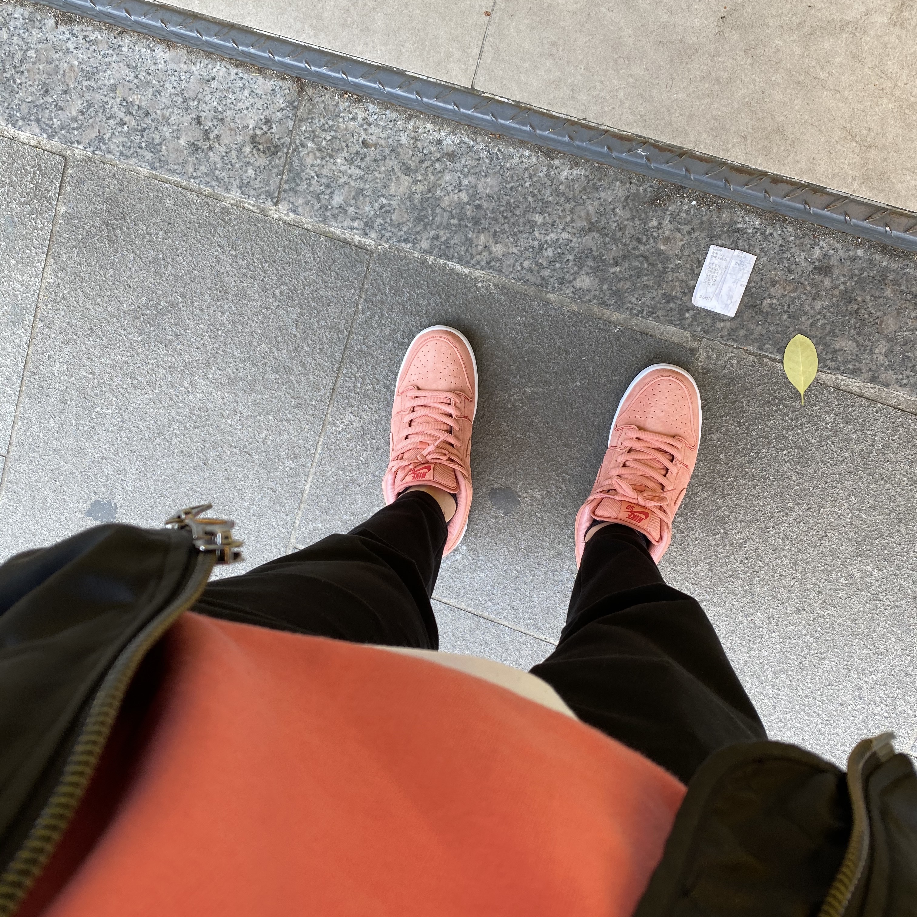 Nike SB Dunk Low Pro Pink Pig 착용 스타일