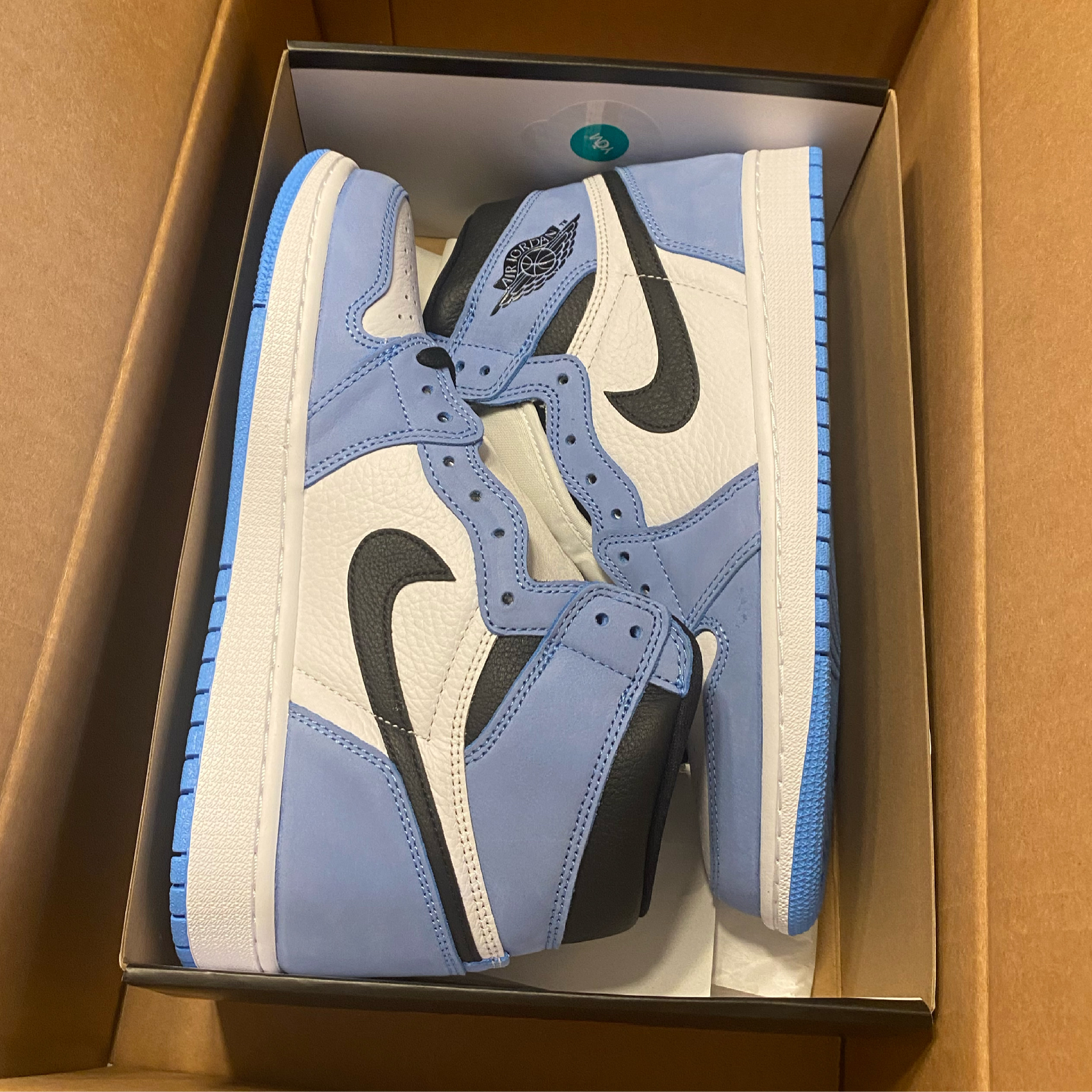 Jordan 1 Retro High OG University Blue 착용 스타일