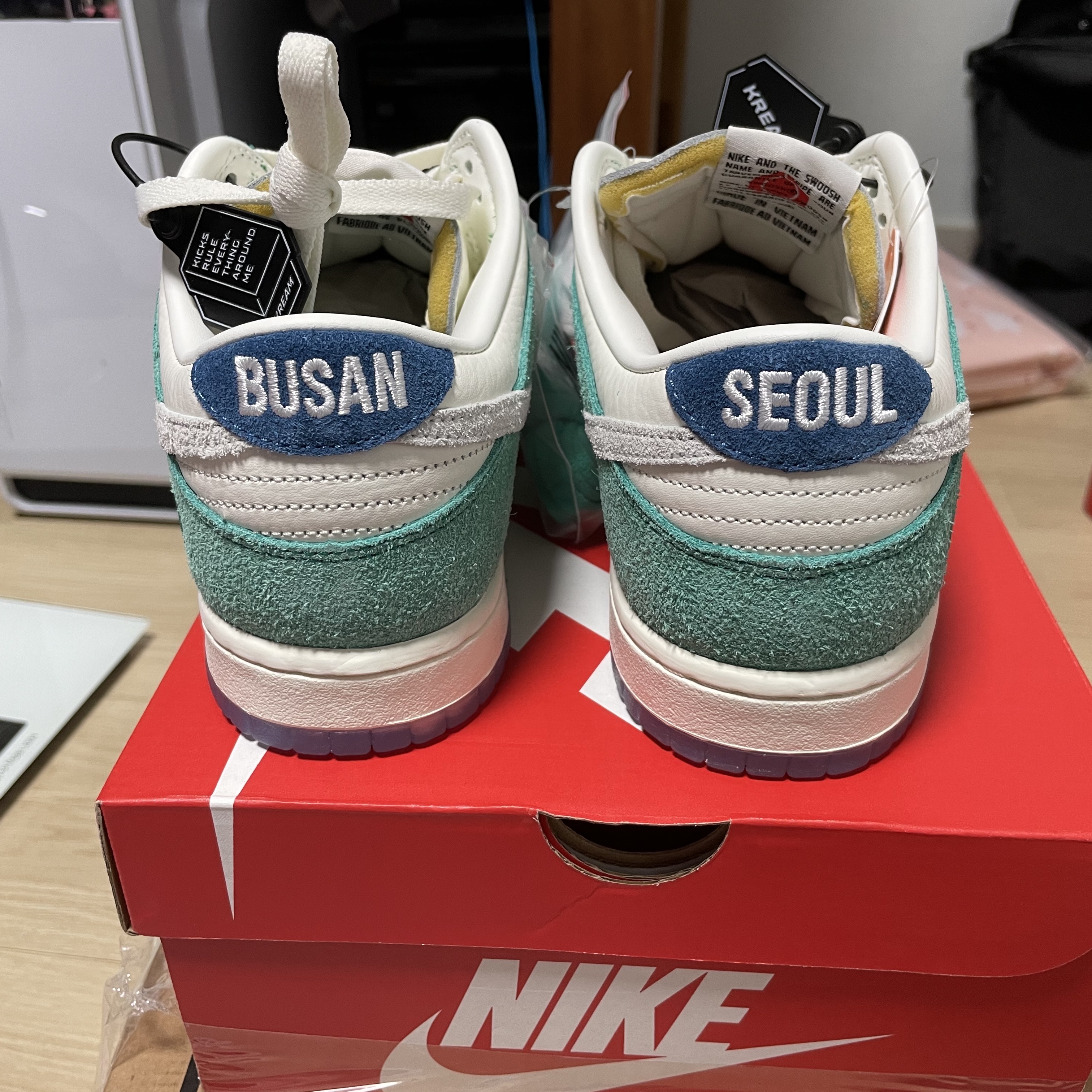Nike x Kasina Dunk Low Road Sign - Kasina Exclusive 착용 스타일 - 4
