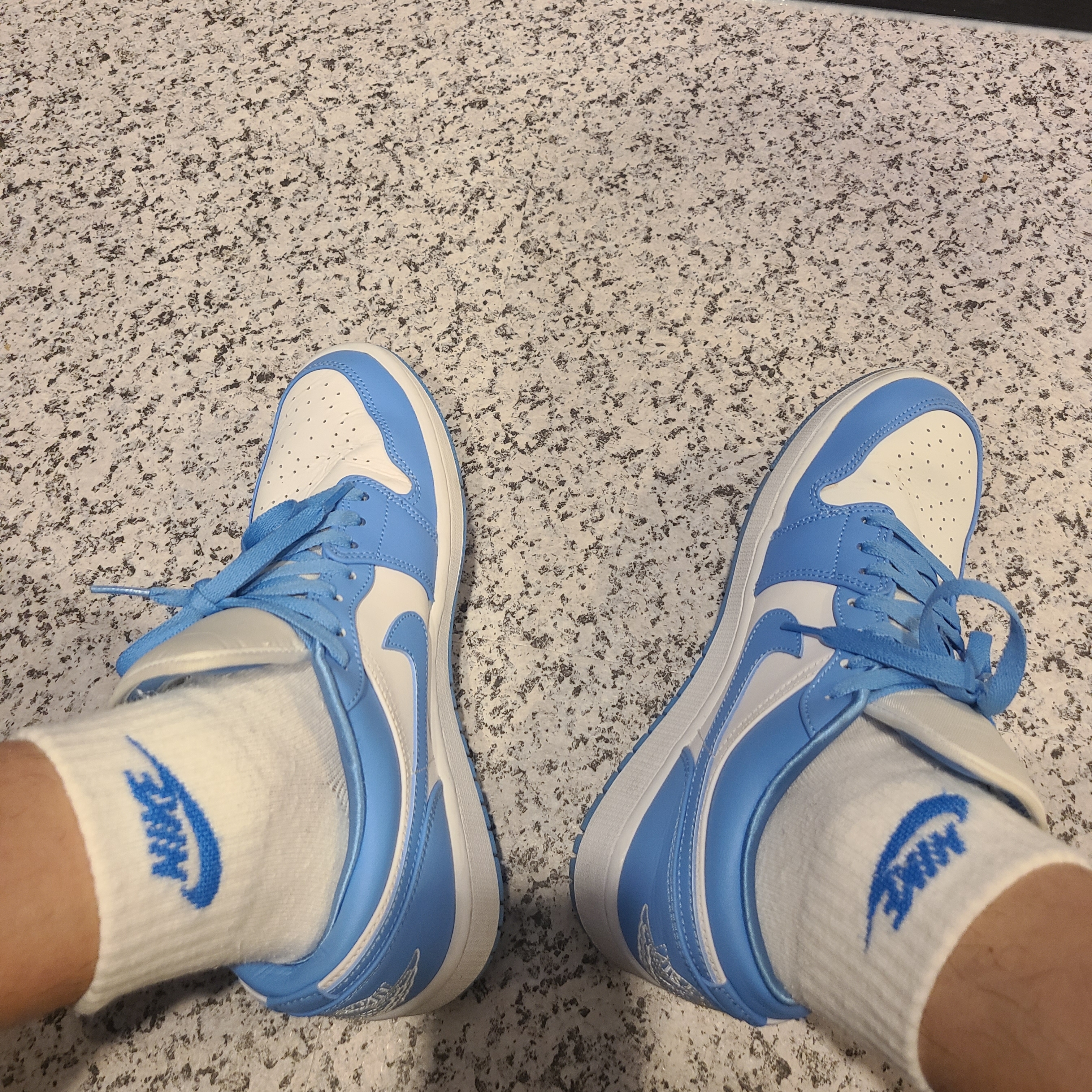 (W) Jordan 1 Low UNC University Blue 착용 스타일