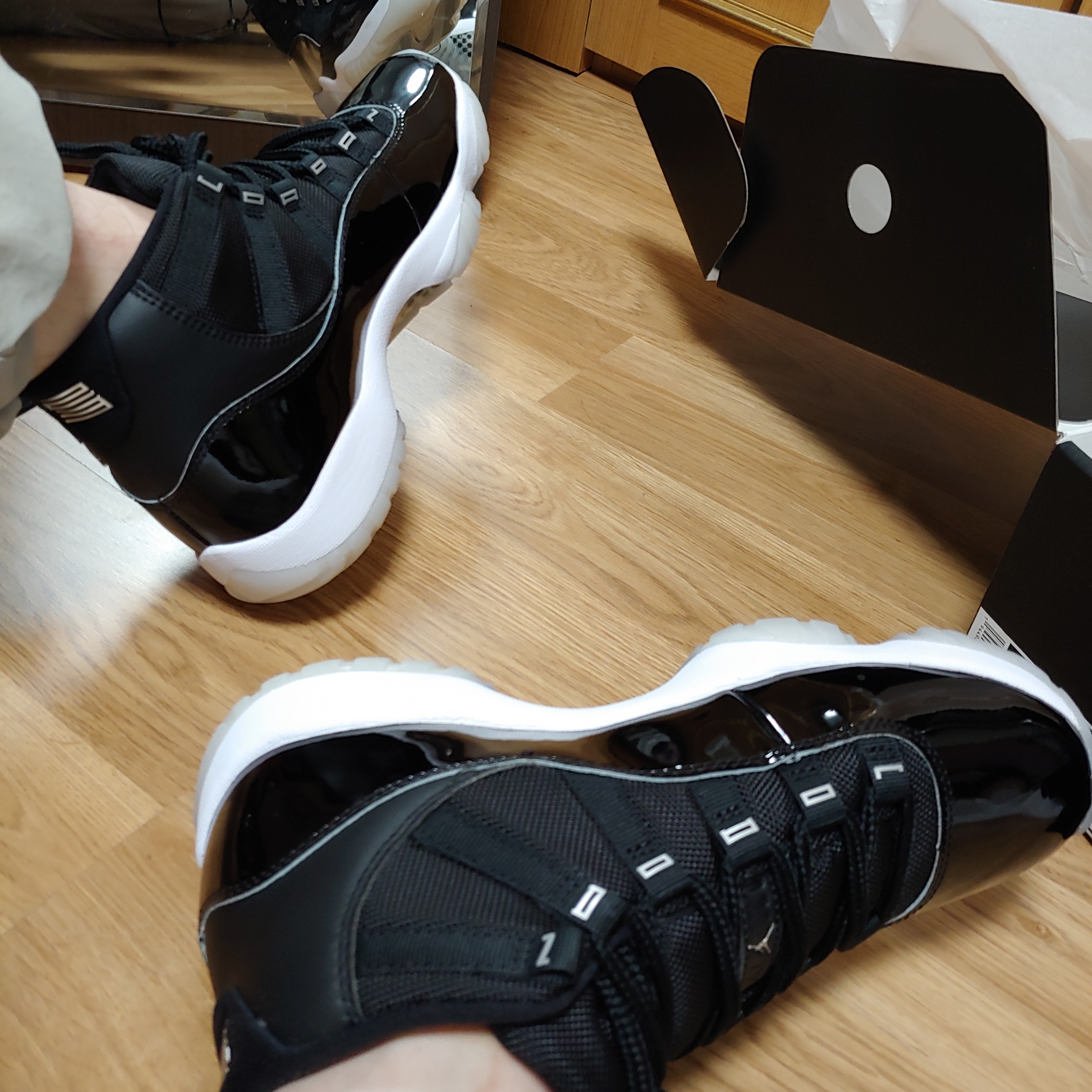 Jordan 11 Retro Jubilee 착용 스타일 - 1