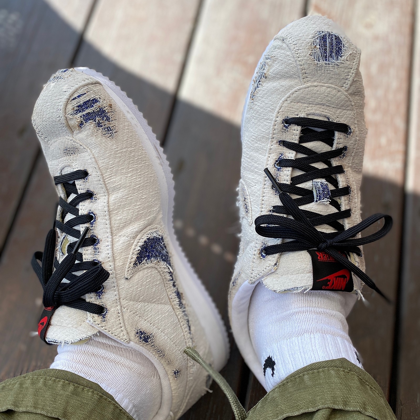 Nike x Stranger Things Classic Cortez Sail Upside Down Pack 착용 스타일 - 2
