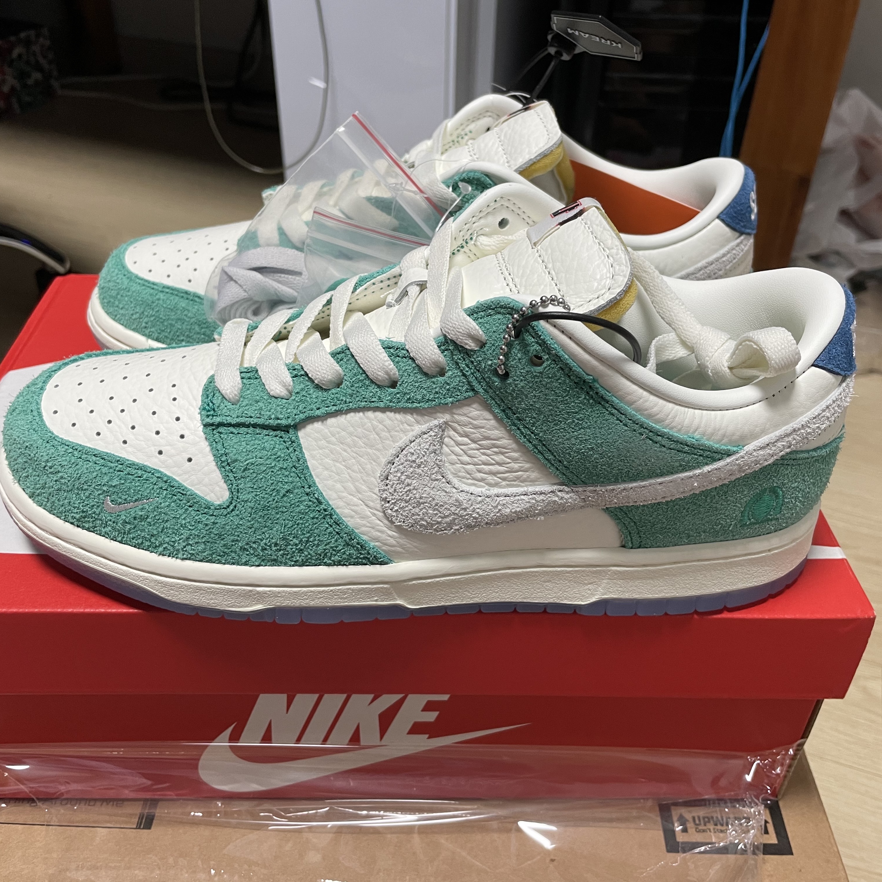 Nike x Kasina Dunk Low Road Sign - Kasina Exclusive 착용 스타일 - 2