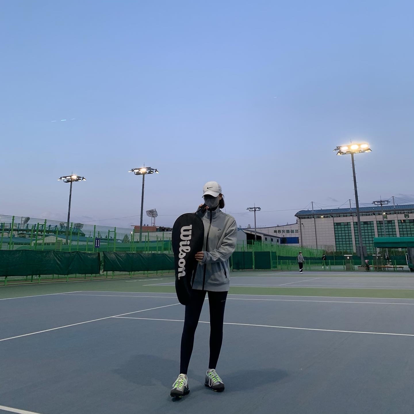 Nike Air VaporMax 95 Neon 착용 스타일 - 3