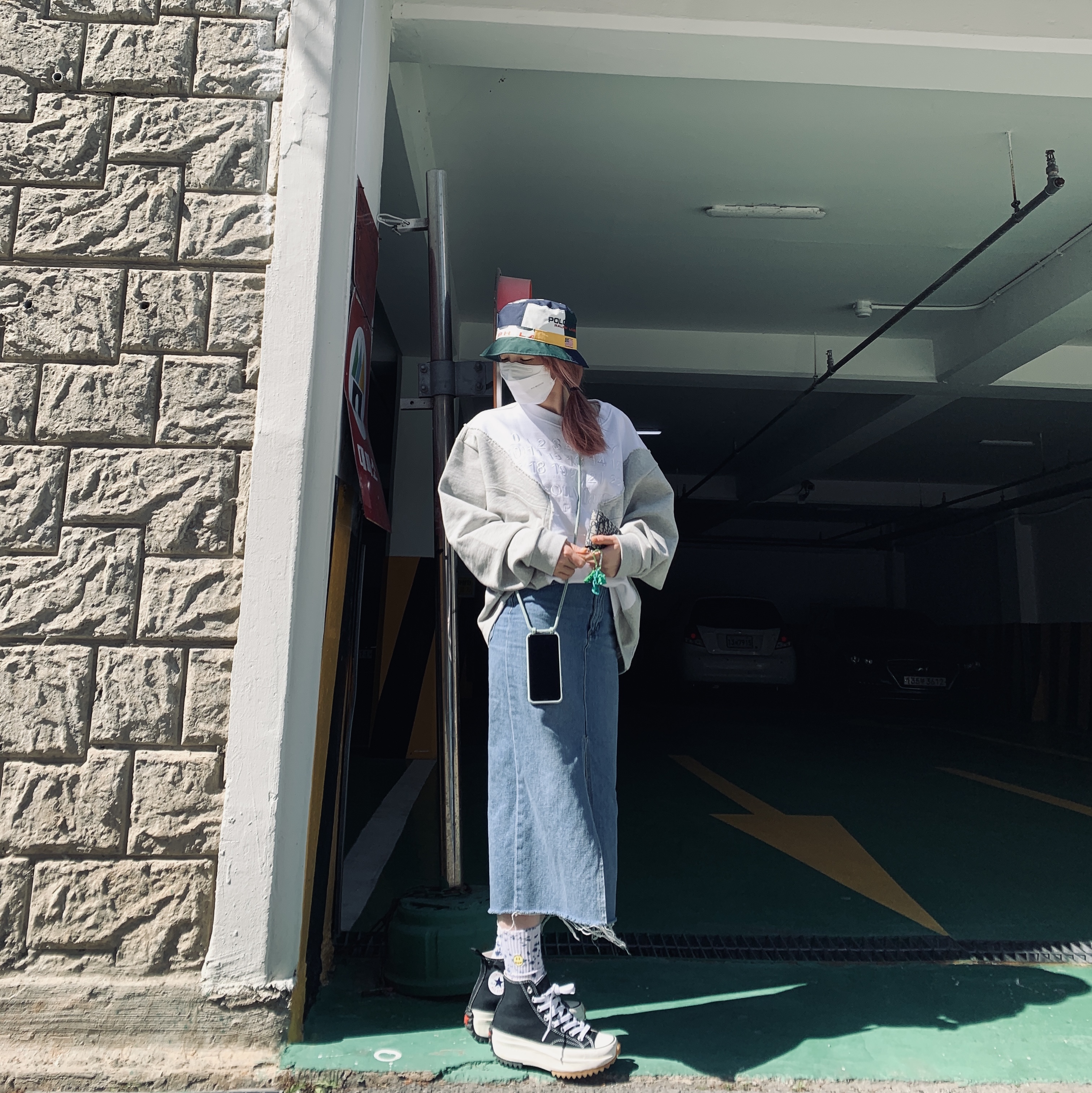Converse x JW Anderson Run Star Hike Hi Black 착용 스타일 - 2