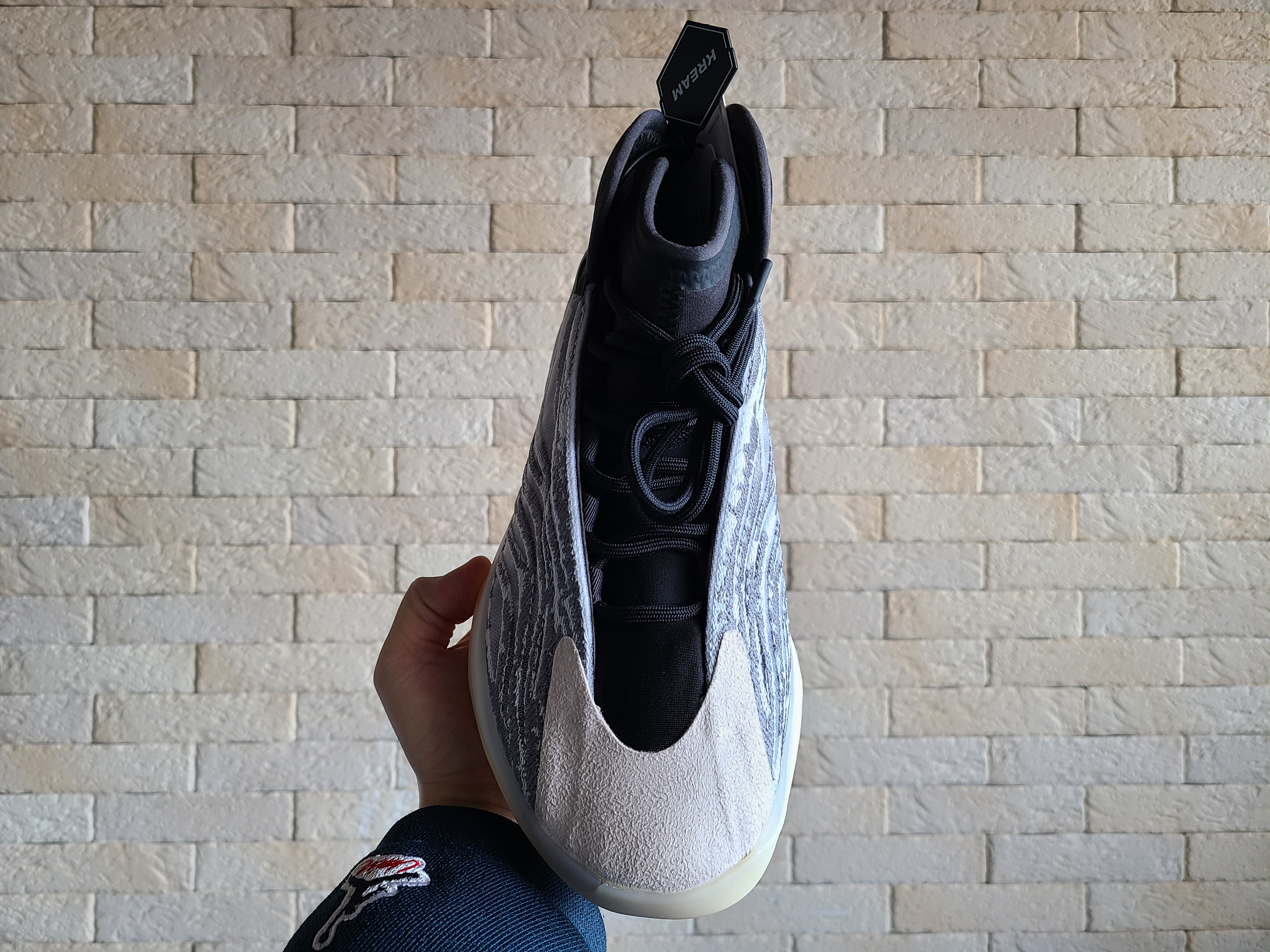 Adidas Yeezy QNTM Lifestyle 착용 스타일 - 5