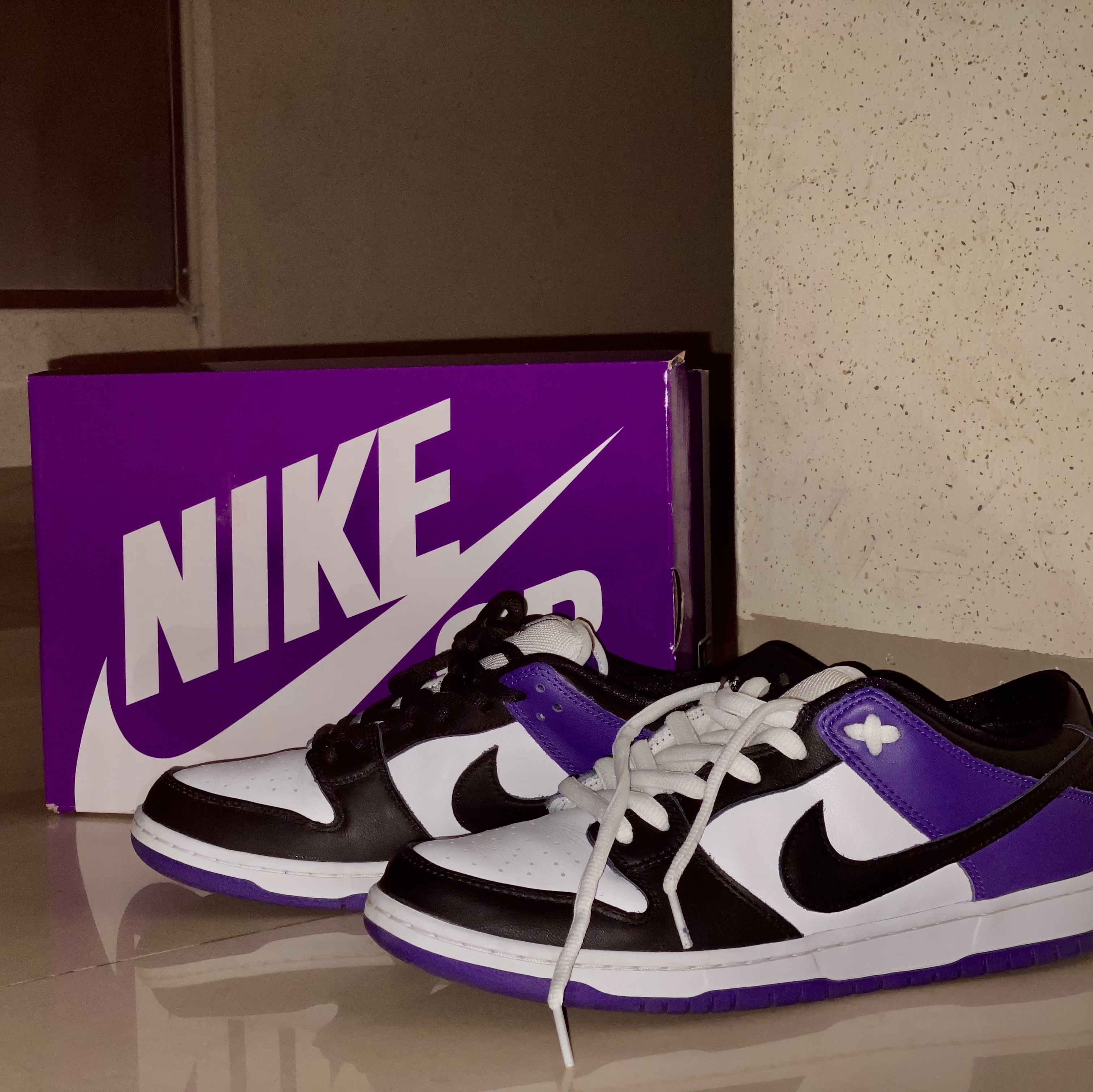Nike SB Dunk Low Pro Court Purple 착용 스타일 - 2