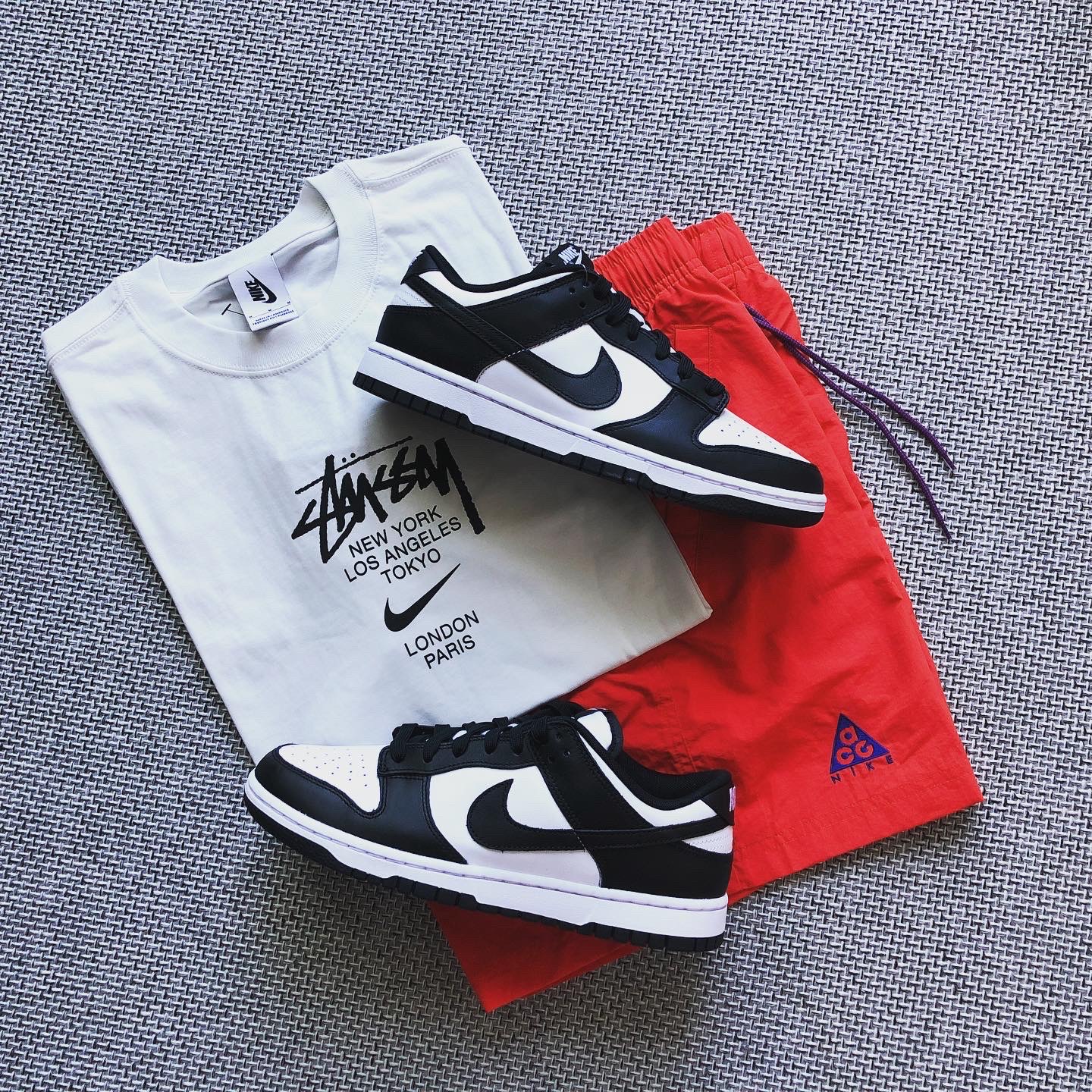 Nike x Stussy WT T-Shirt White - Asia, Nike Dunk Low Retro Black 착용 스타일 - 2