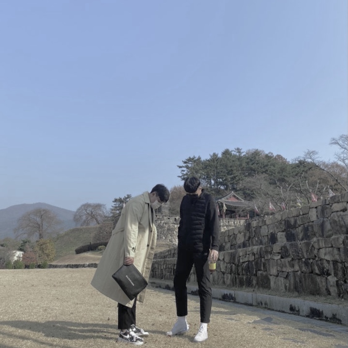 Nike x Peaceminusone Air Force 1 Low Para-Noise, Nike Air VaporMax 2020 Flyknit Summit White 착용 스타일