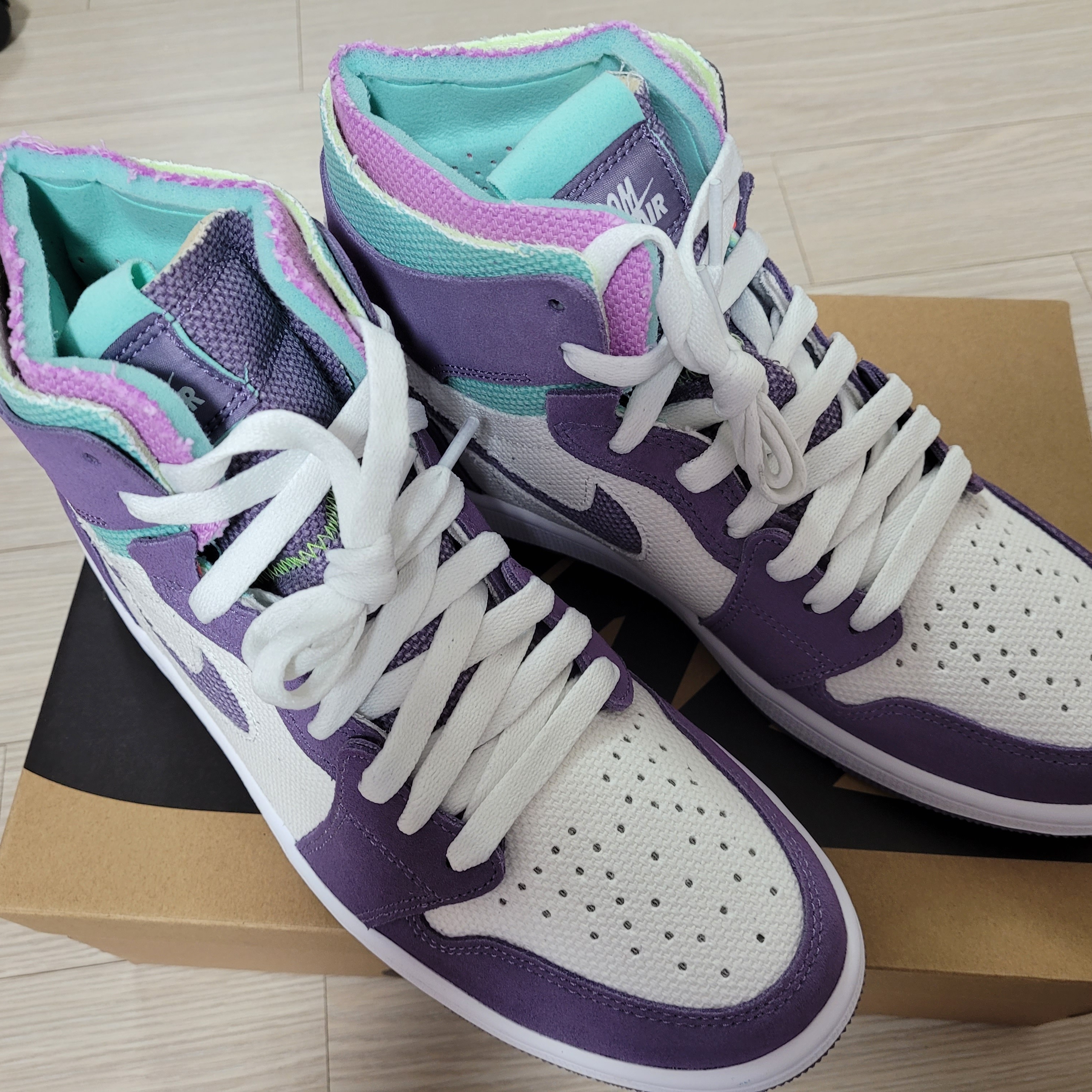 Jordan 1 Zoom Air CMFT Tropical Twist 착용 스타일 - 1