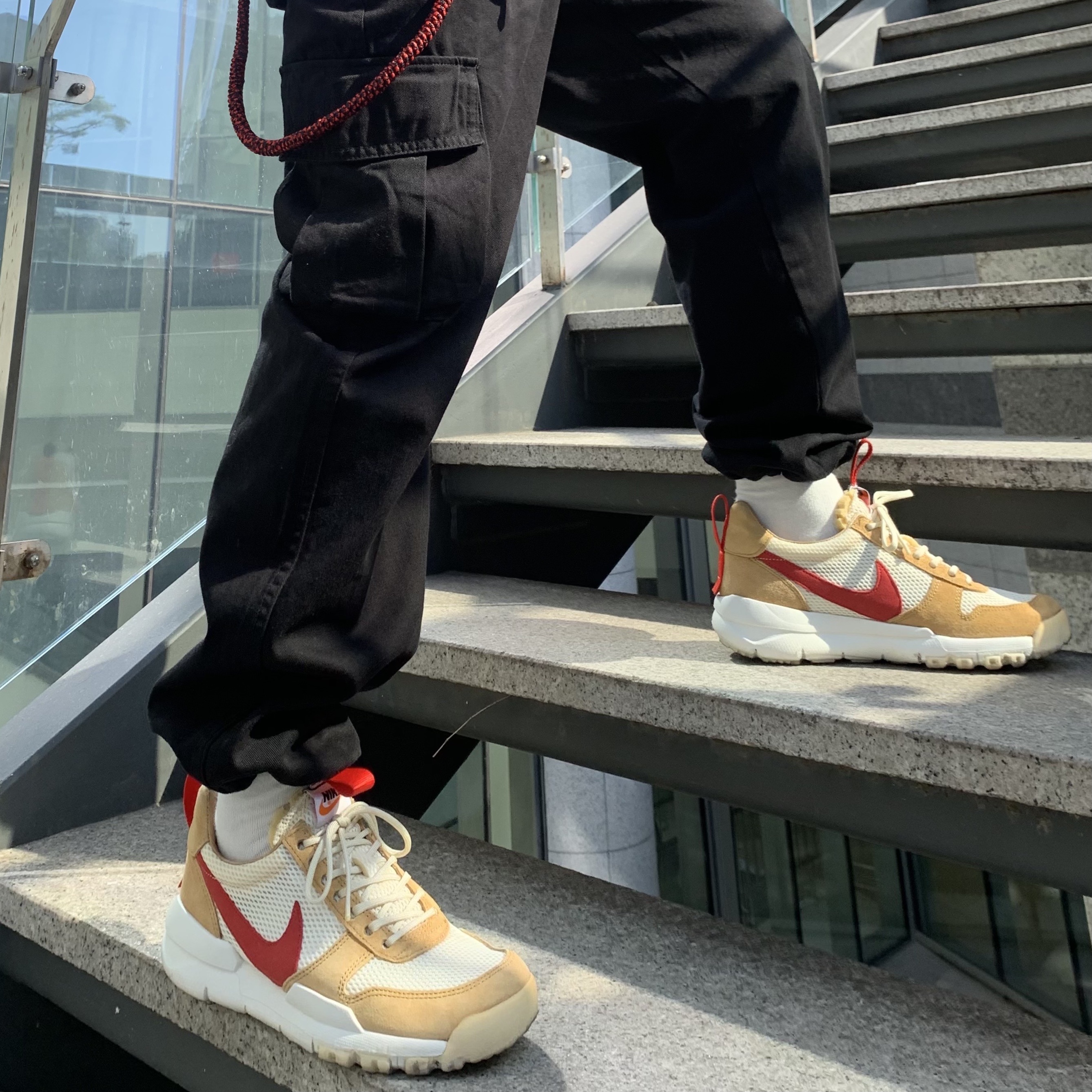 Nike x Tom Sachs Mars Yard Shoe 2.0 Space Camp, Supreme x The North Face Leather Mountain Parka Royal - 18FW 착용 스타일 - 3