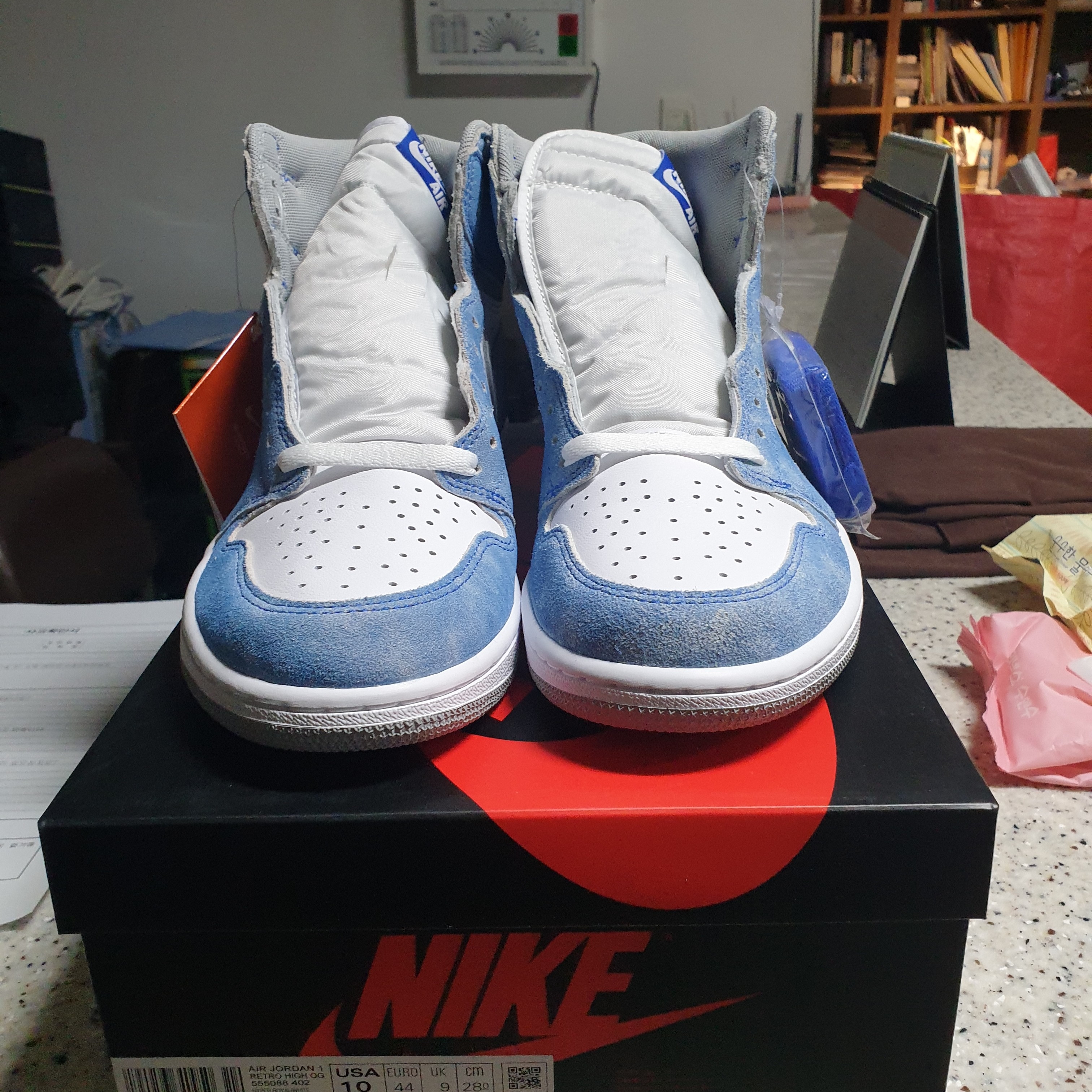 Jordan 1 Retro High OG Hyper Royal 착용 스타일 - 4